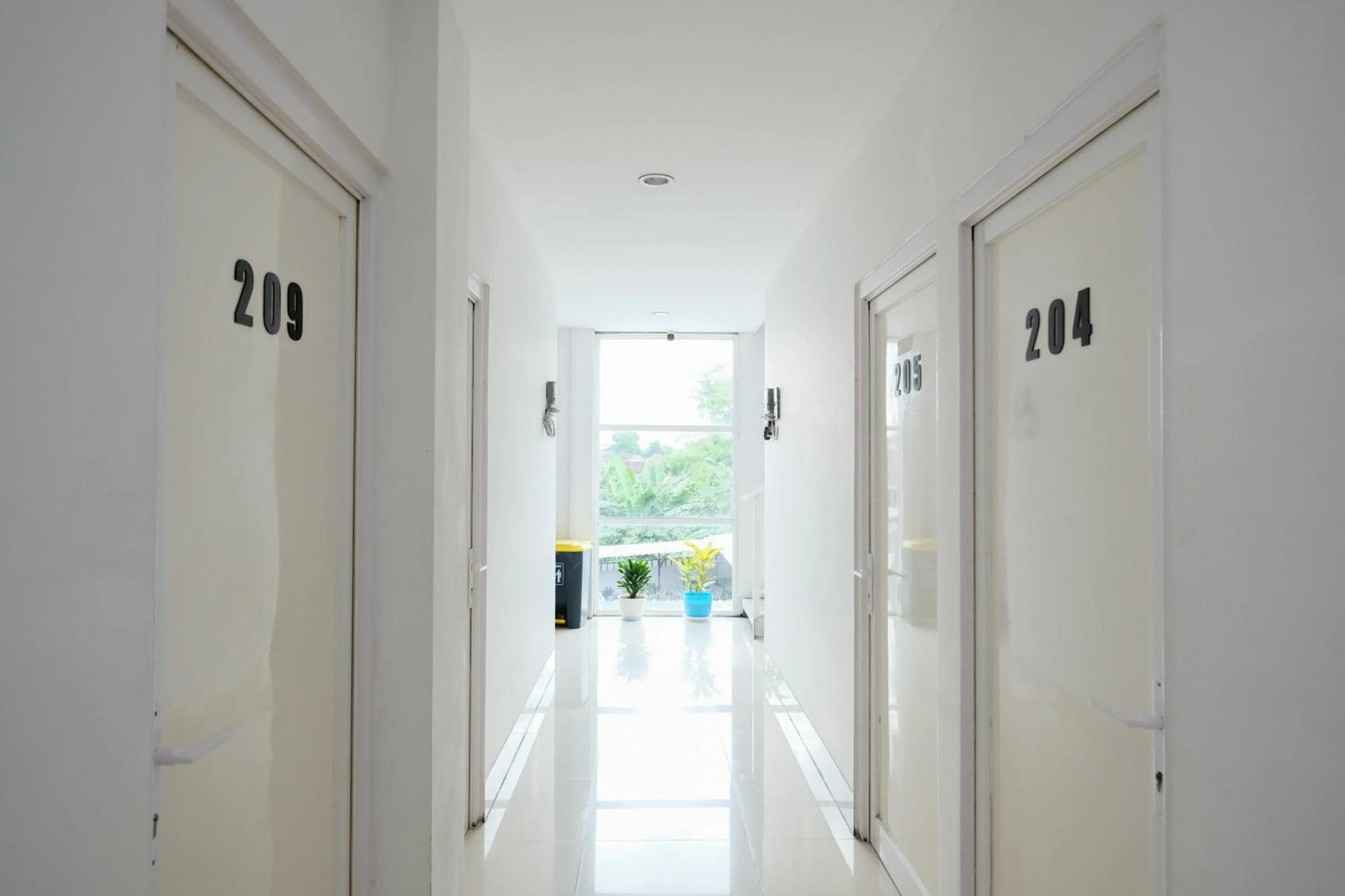 Property building in Urbanview Hotel DHelomi Homestay near UPN Veteran