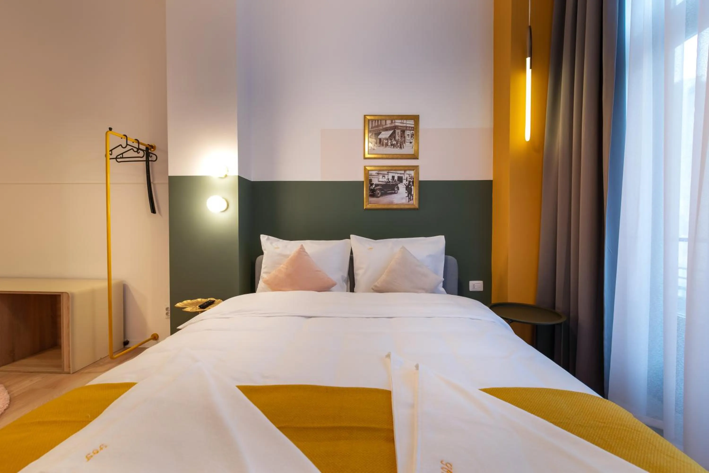 Bed in Stil Old Town Boutique Hotel