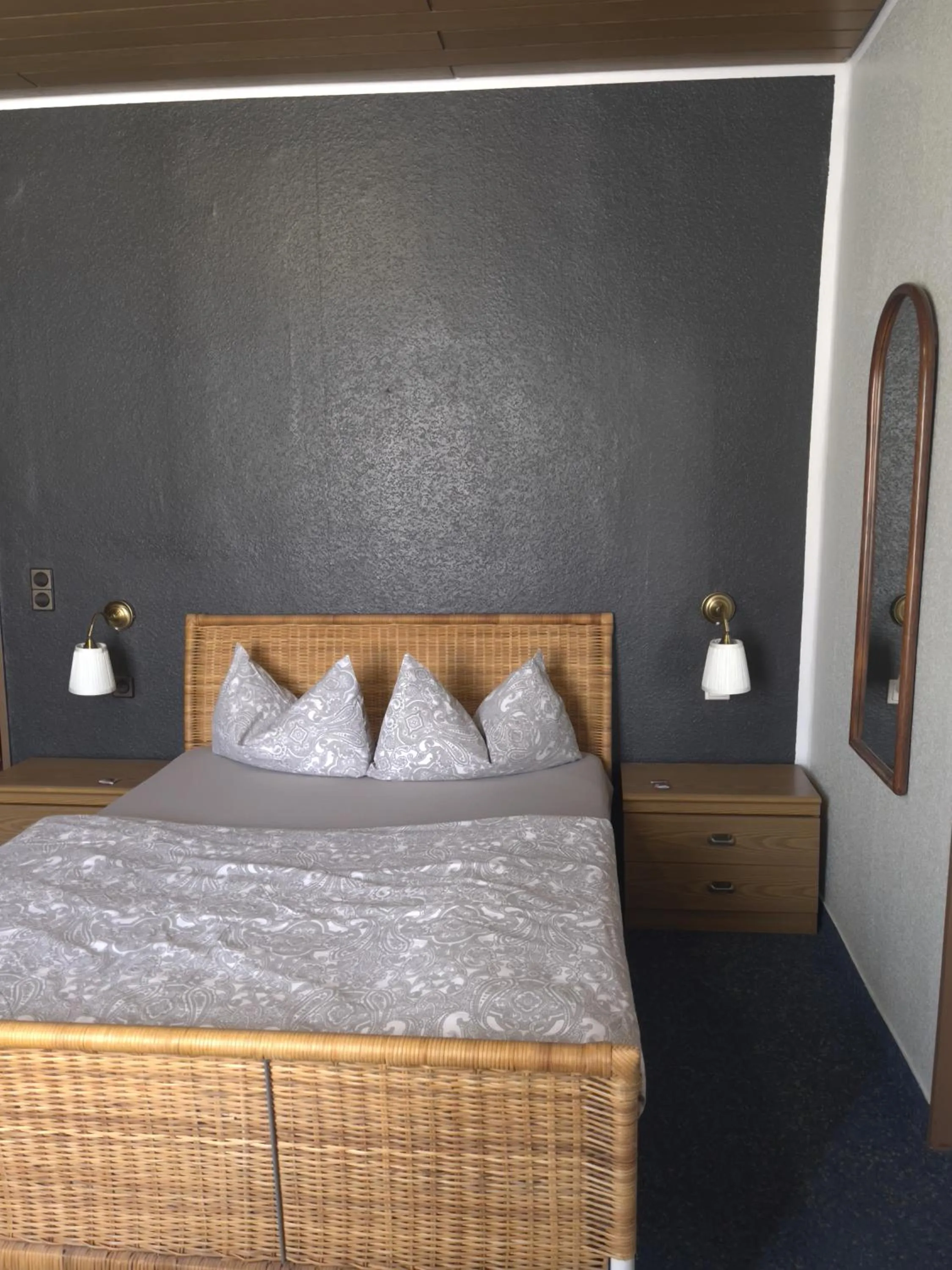 Photo of the whole room, Bed in Stadthotel Bartels