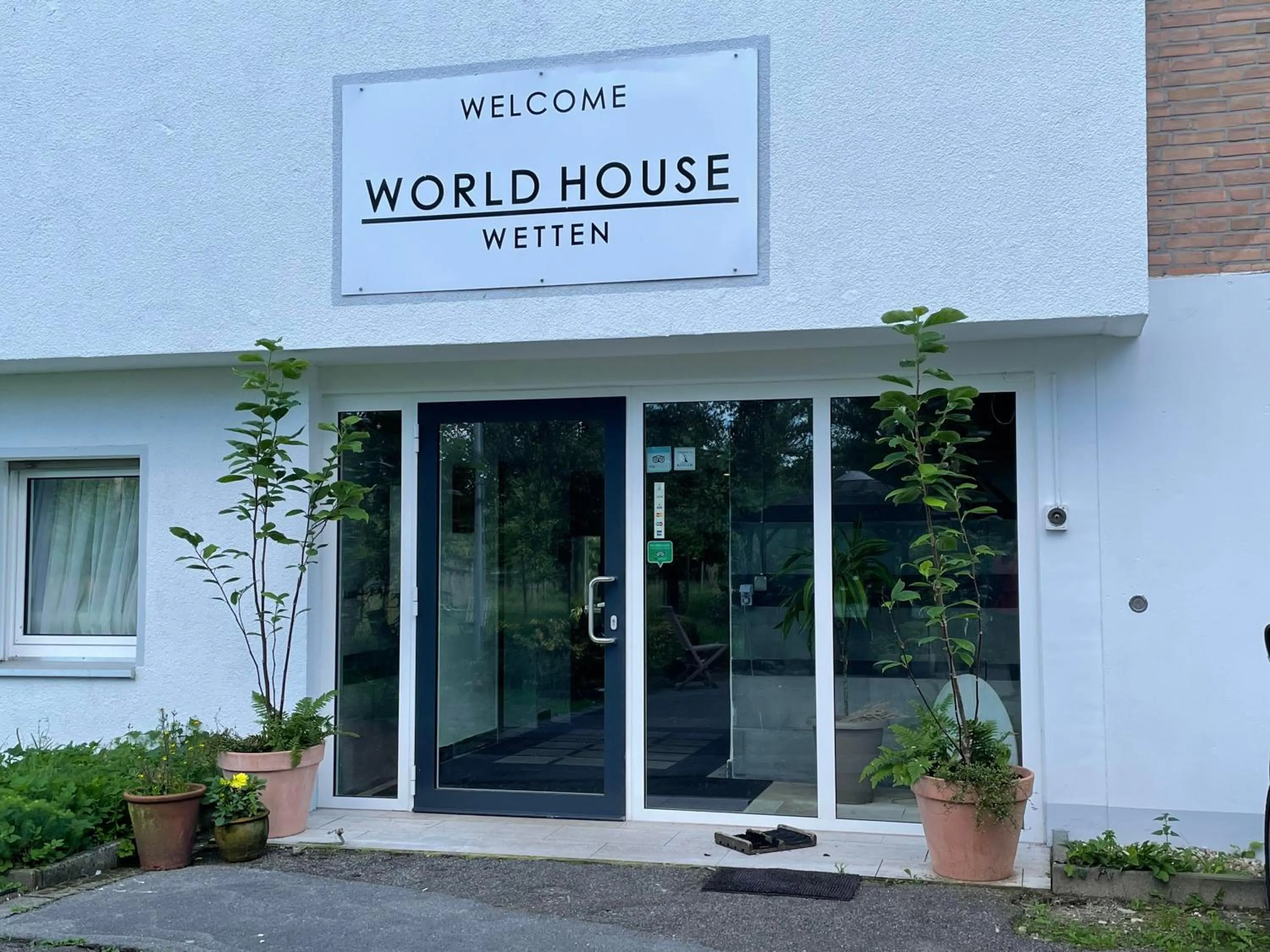 Property building in World House Wetten