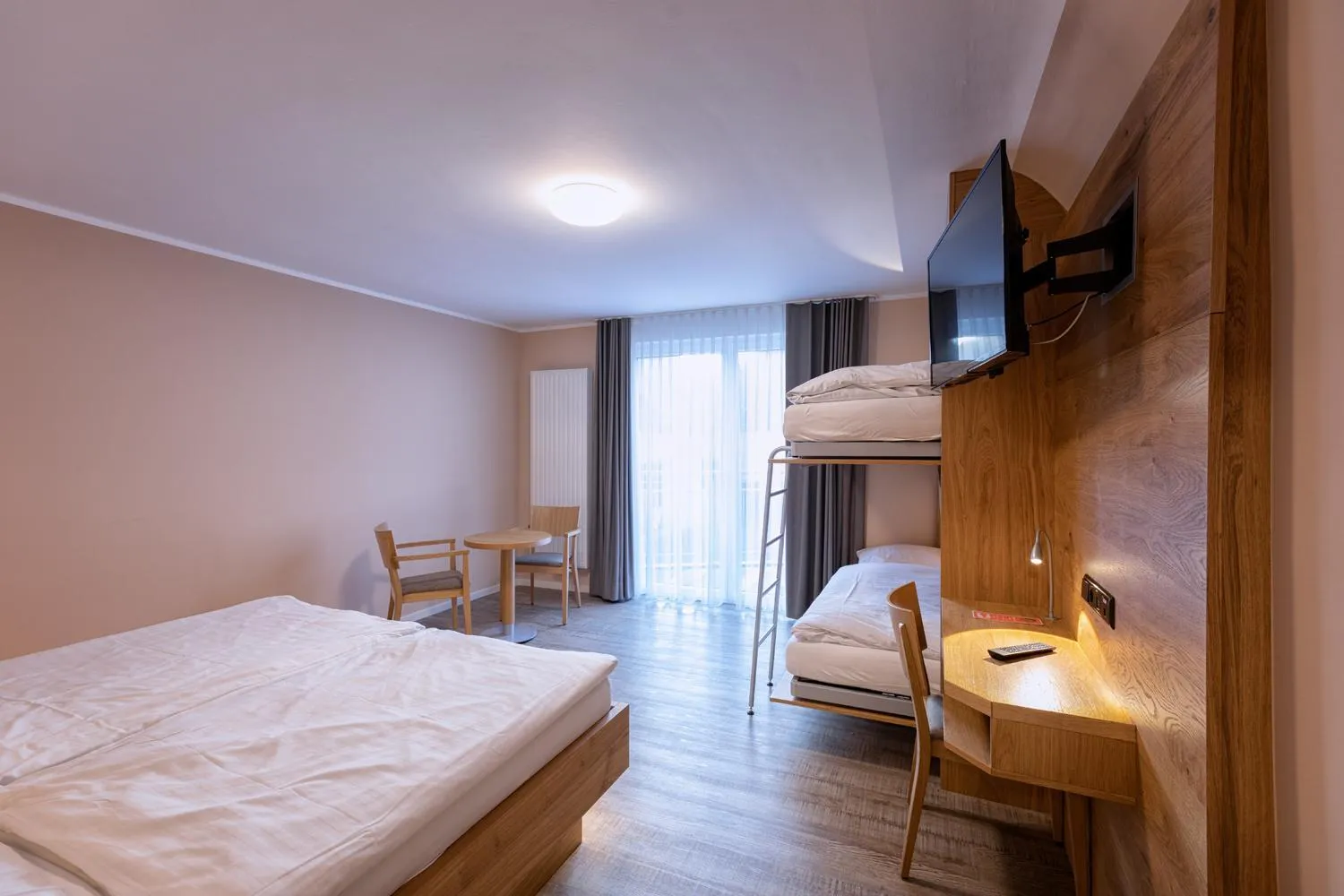 Bed in Hotel-Restaurant Weinhaus Grebel