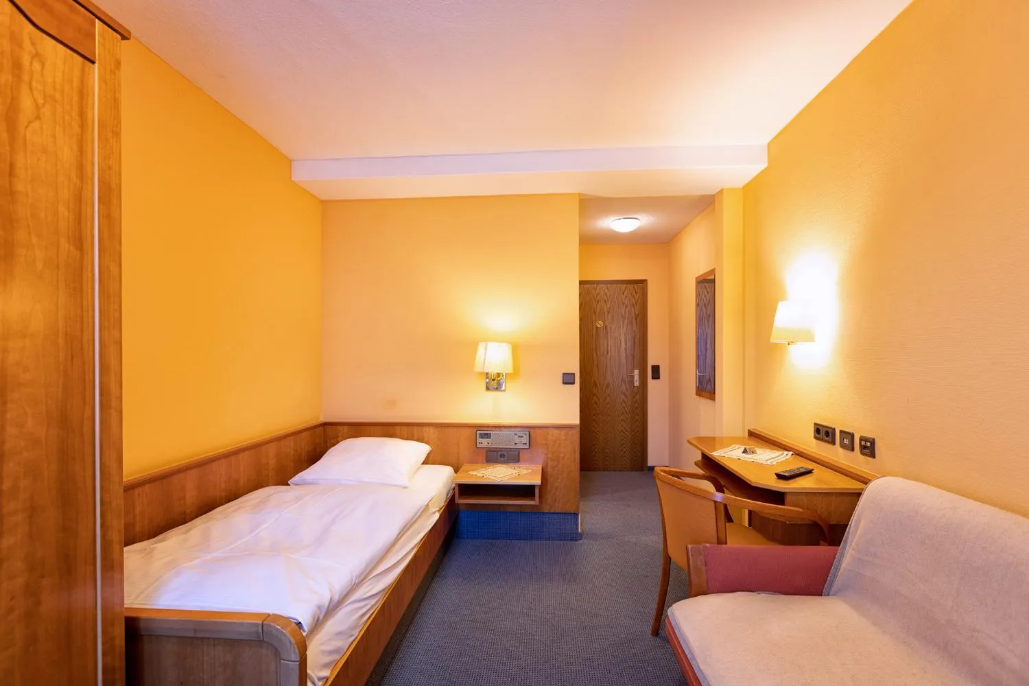 Bed in Hotel-Restaurant Weinhaus Grebel