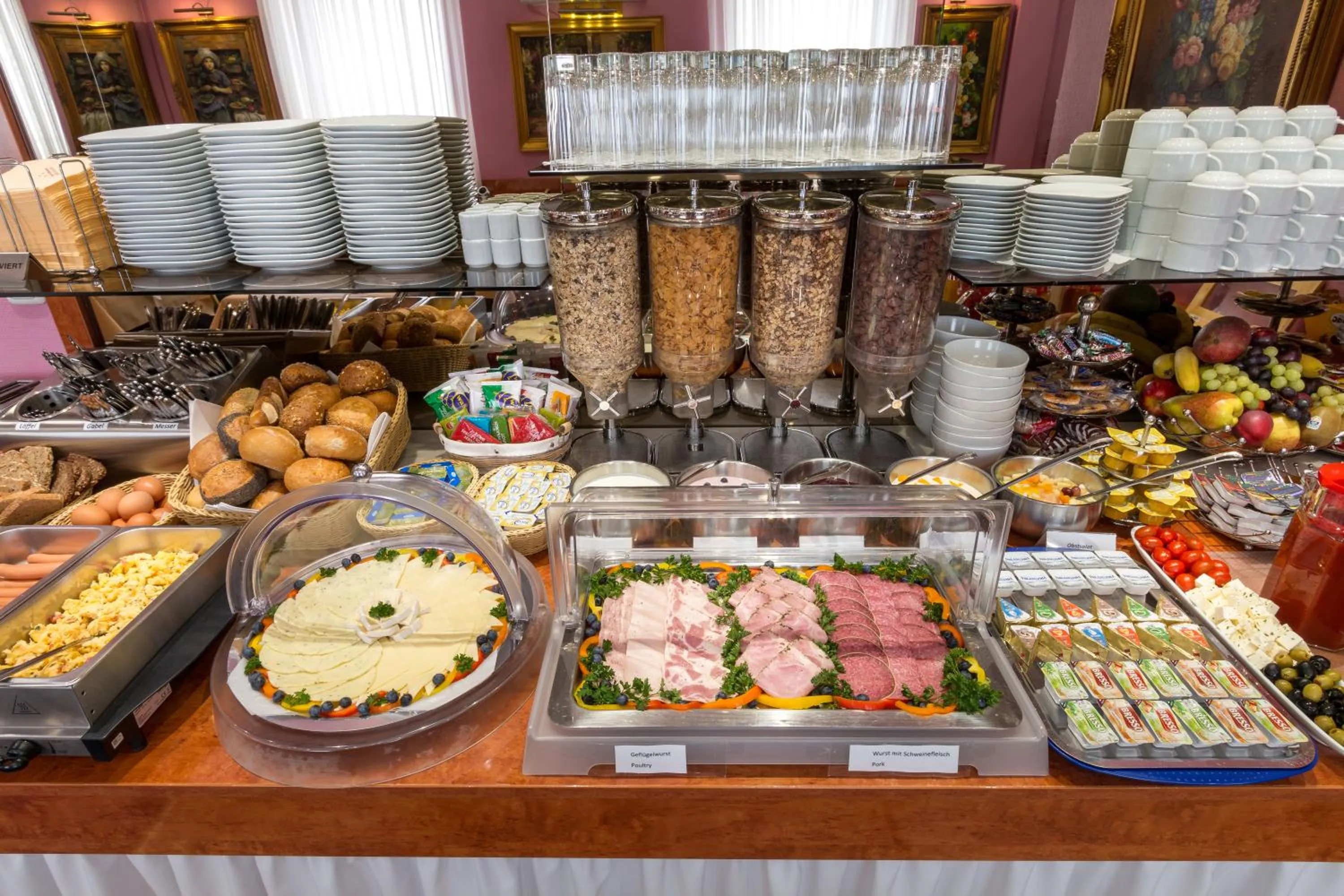 Buffet breakfast in Hotel ATLANTA Darmstadt