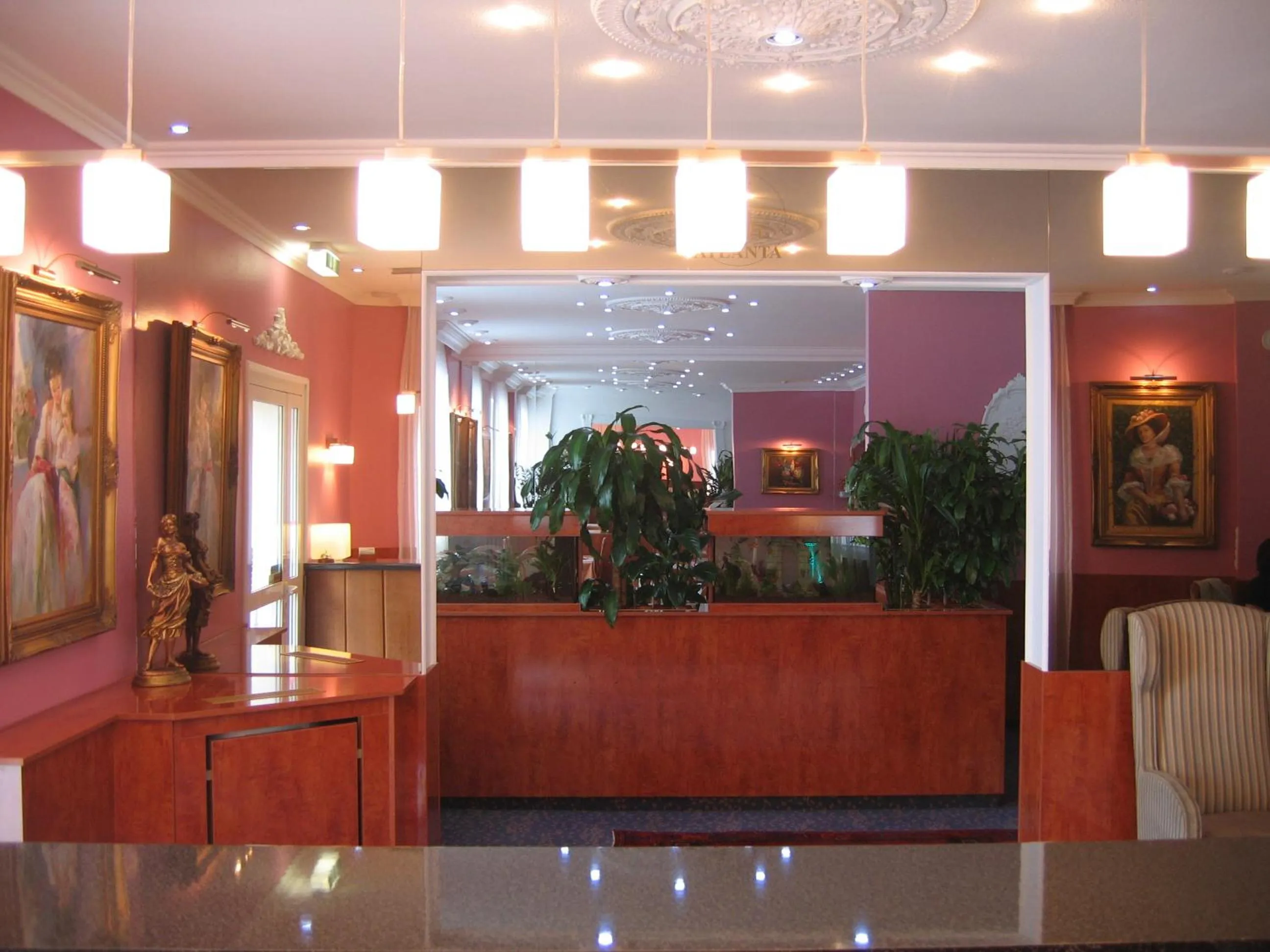 Lobby or reception in Hotel ATLANTA Darmstadt