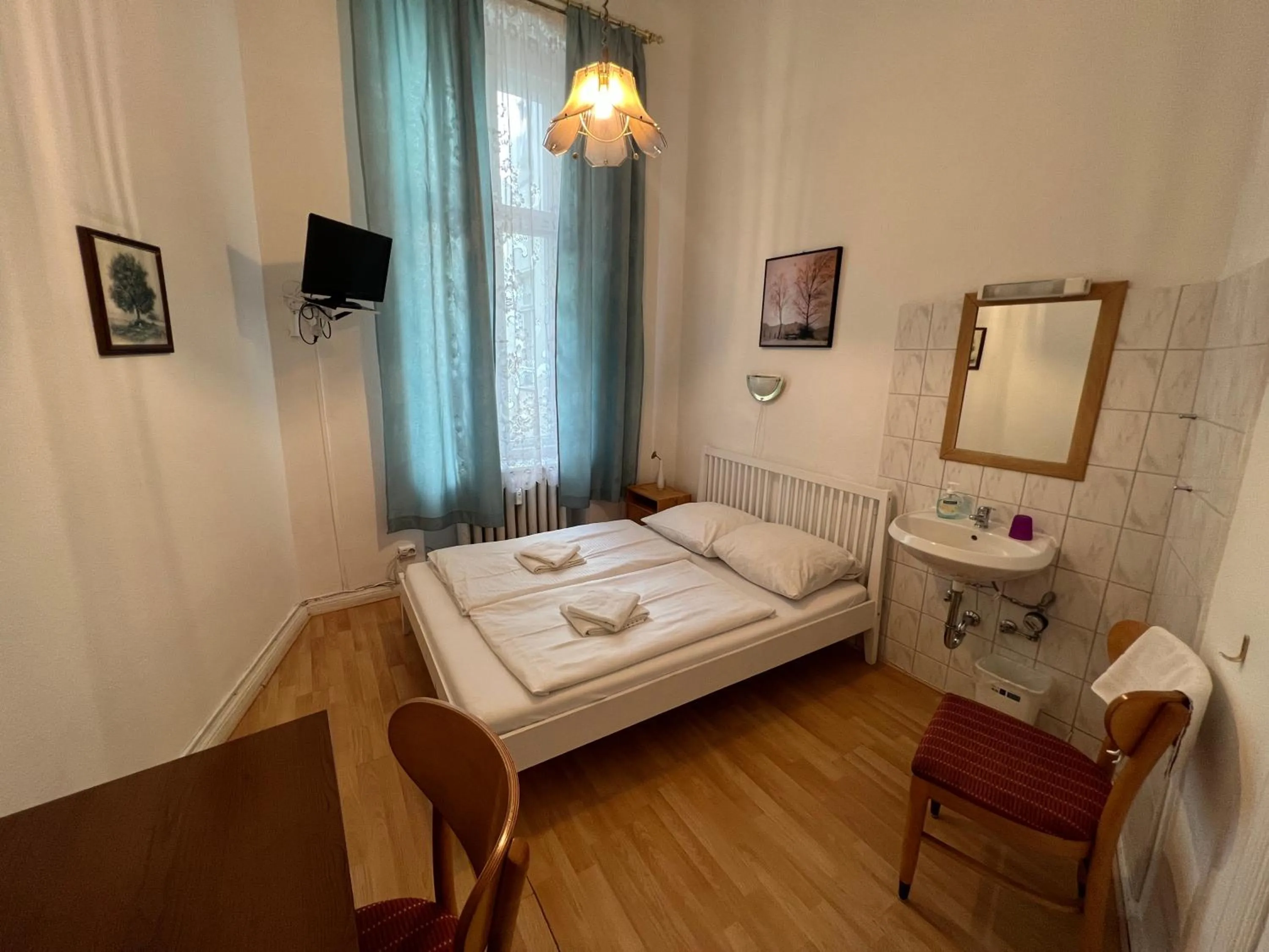 Bed in Hotel-Pension Spree