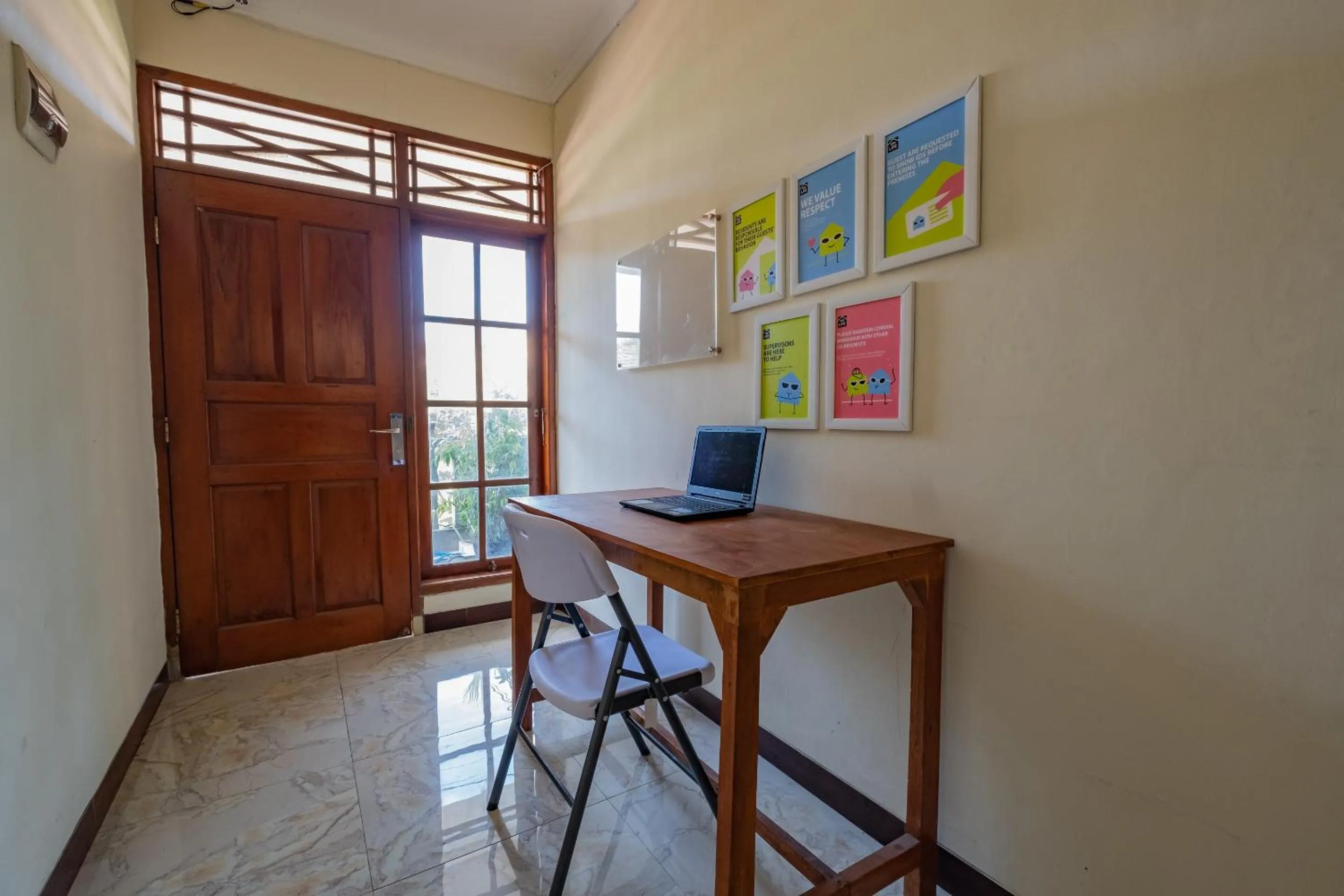 Lobby or reception in OYO Life 2216 Griya Jakasetia