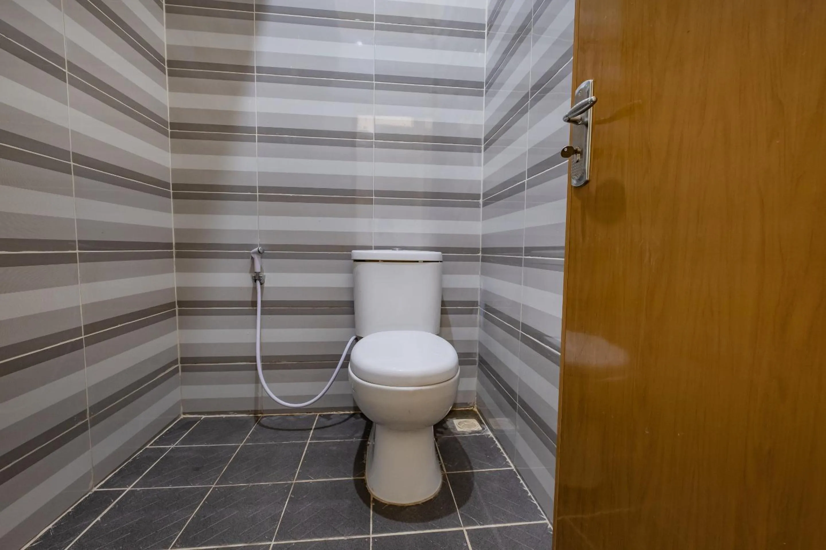 Budget Single Room - single occupancy in OYO Life 2216 Griya Jakasetia