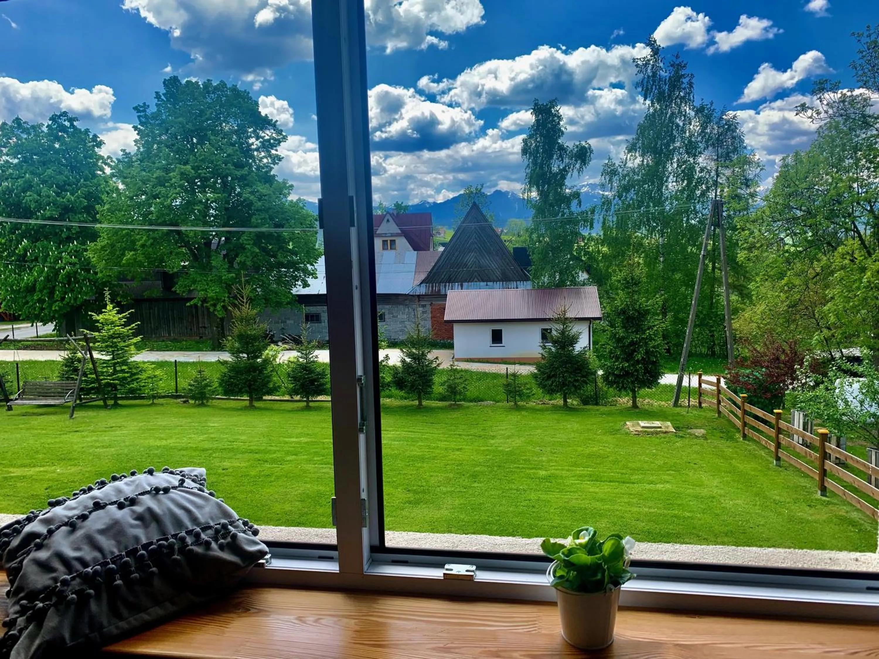 Garden in Pensjonat u Bartka - Wyzywienie na miejscu