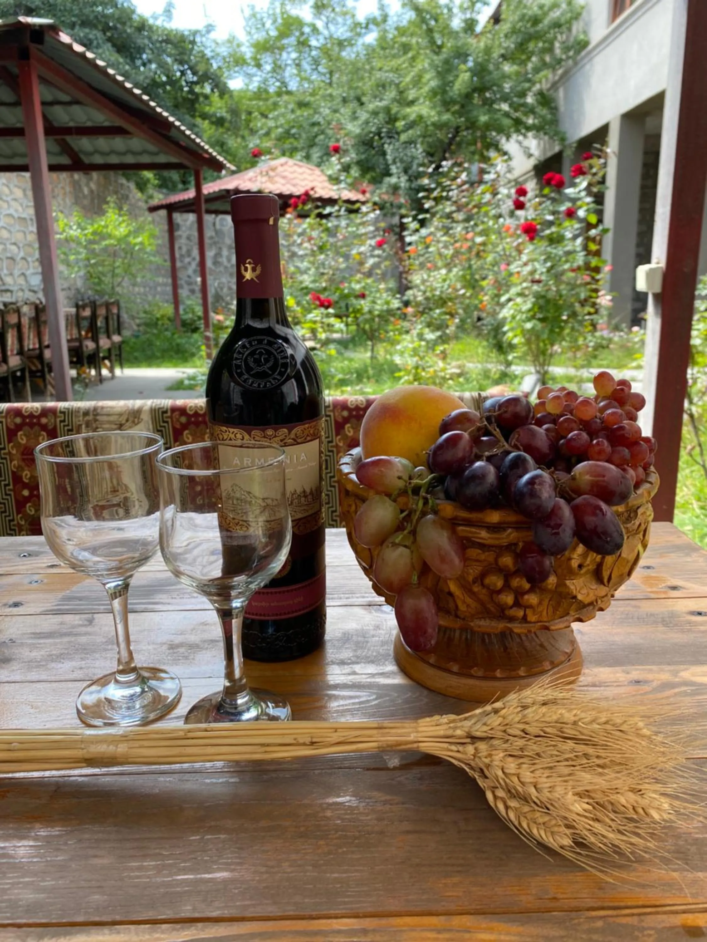 Restaurant/places to eat in Christy Hotel