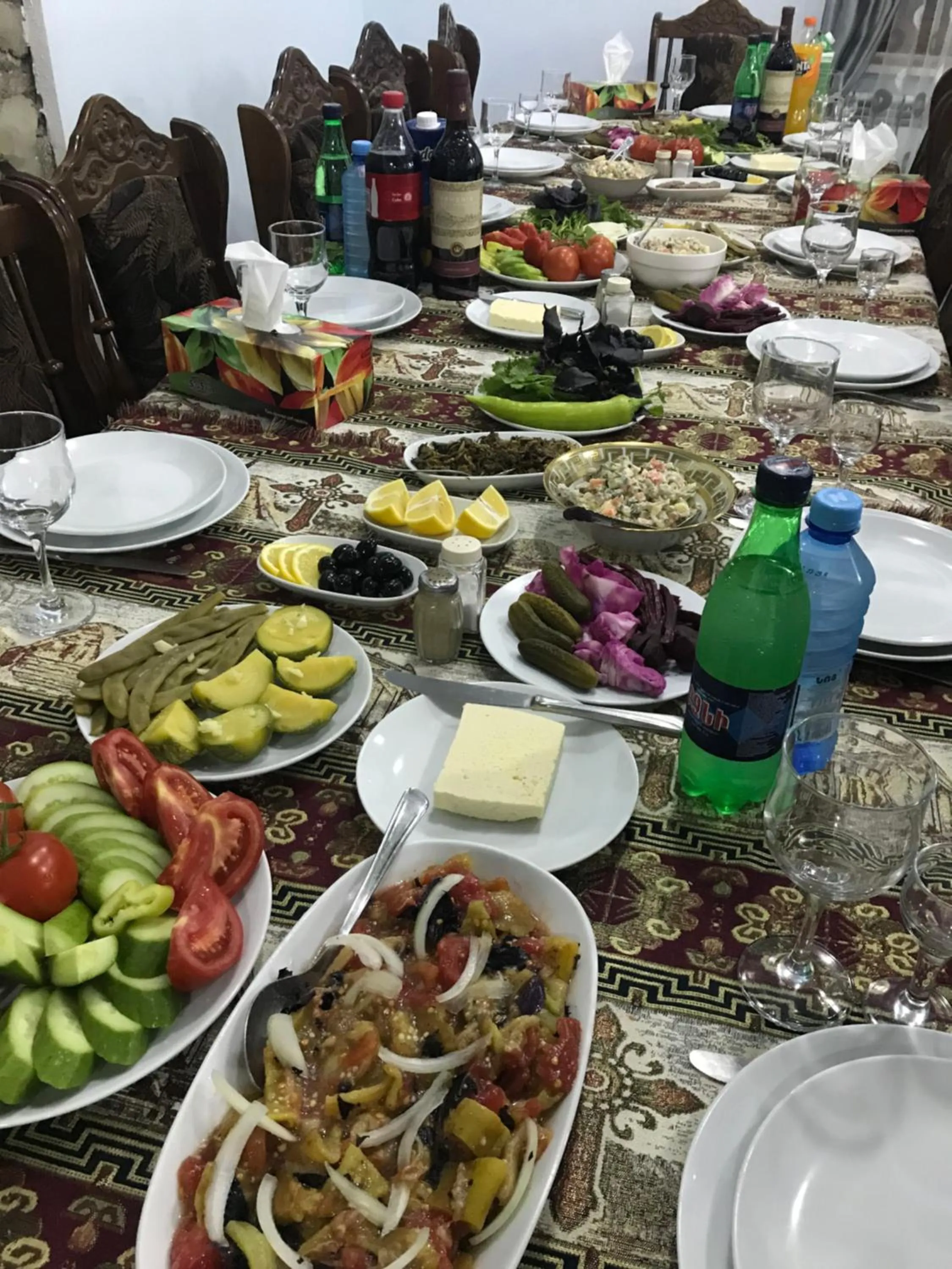 Restaurant/places to eat in Christy Hotel