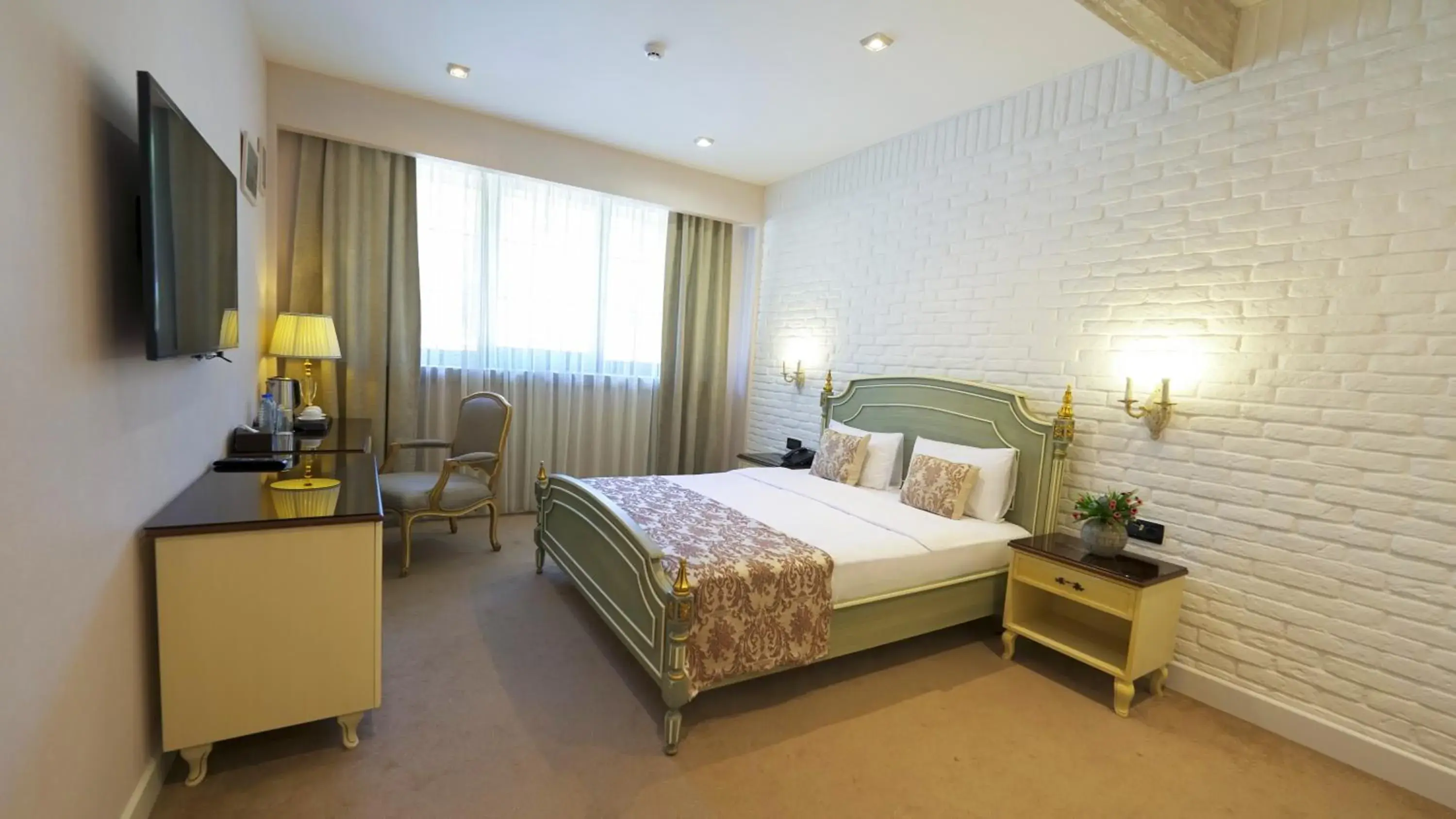 Standard Double or Twin Room - single occupancy in Sapphire Marine Standard Double or Twin Room - single occupancy in Sapphire Marine