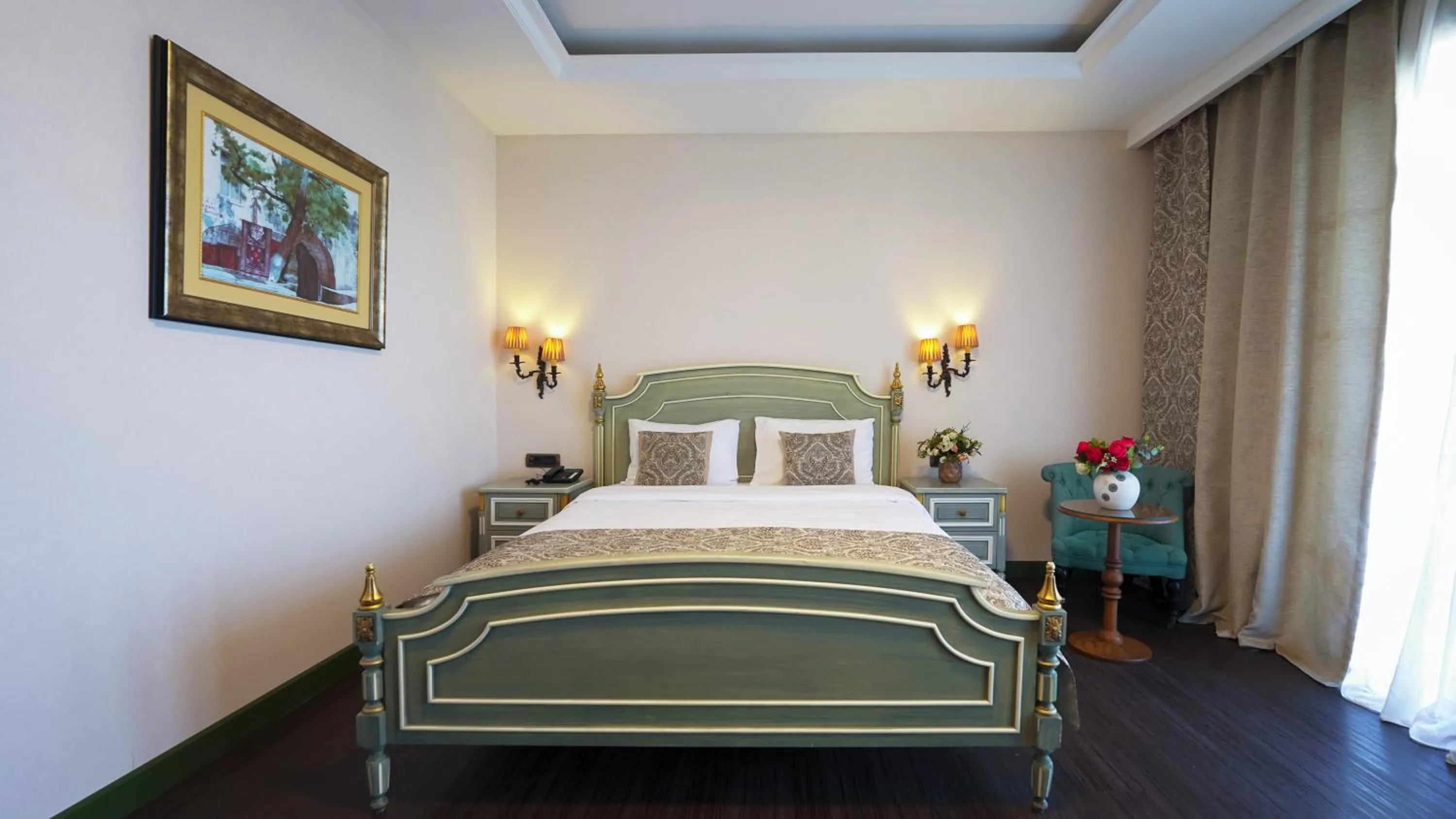 Bed in Sapphire Marine