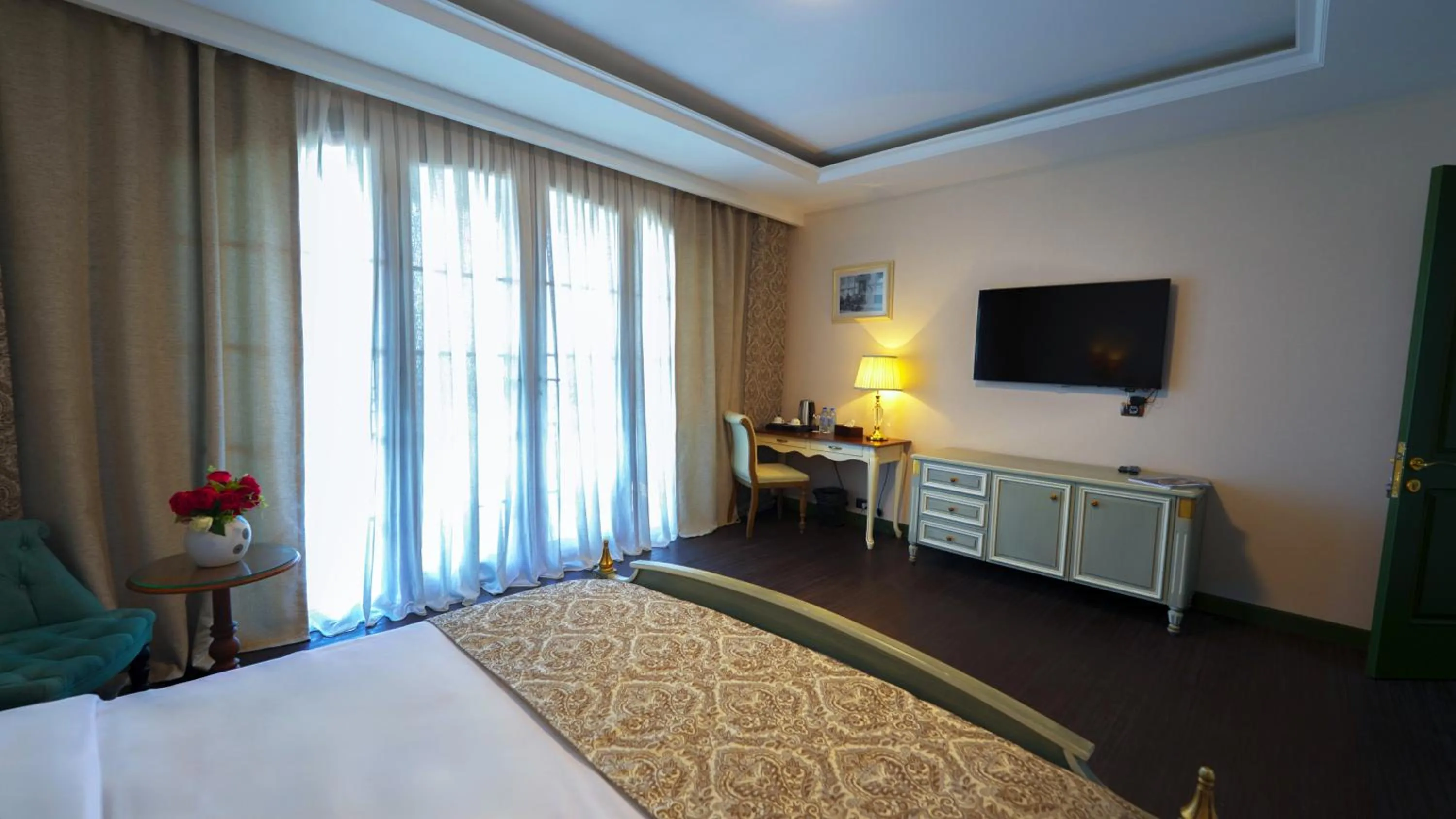 Bed in Sapphire Marine