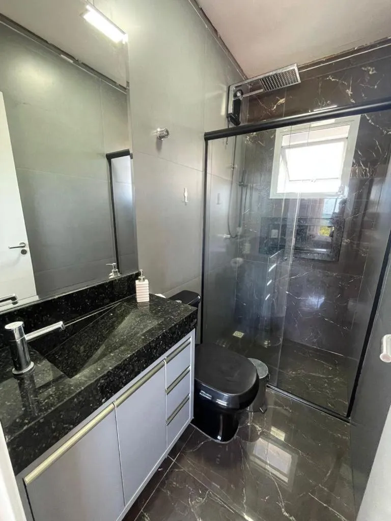 Bathroom in 330 METROS DO MAR, PRAIA DOS INGLESES, Piske Imóveis