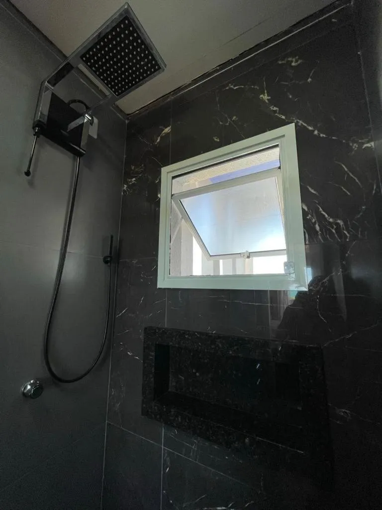 Bathroom in 330 METROS DO MAR, PRAIA DOS INGLESES, Piske Imóveis