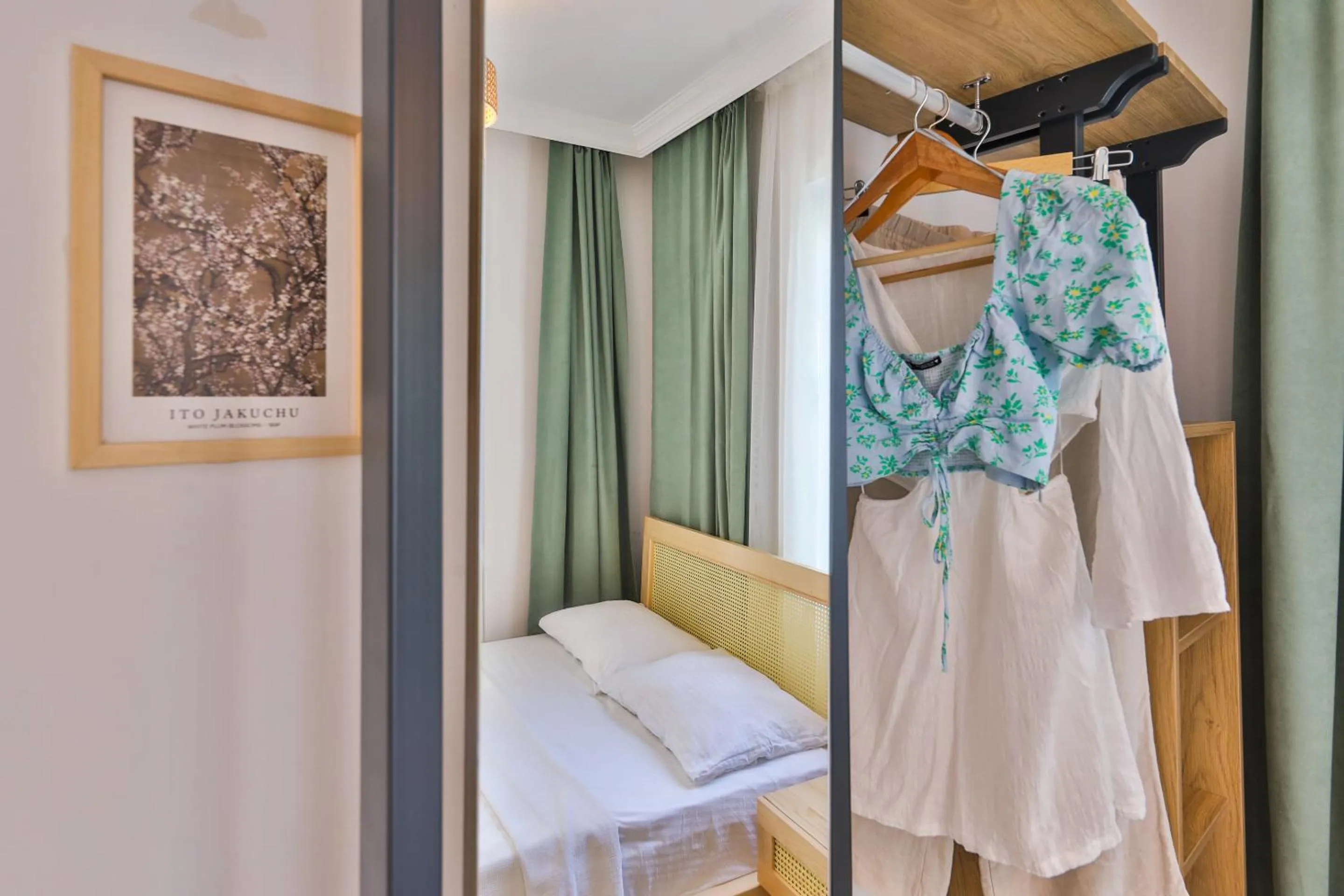 wardrobe, Bed in Bahar Pansiyon