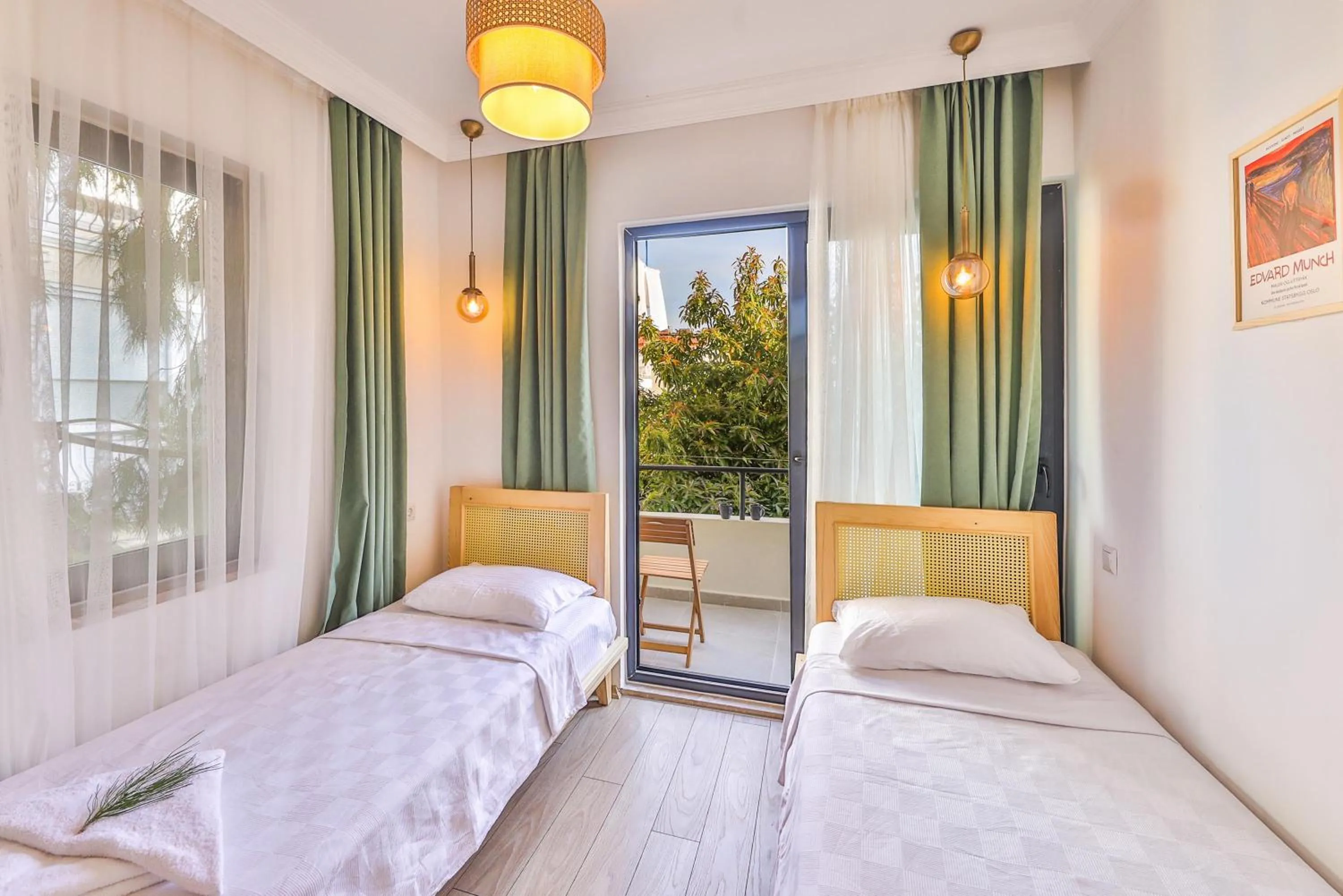 Bed in Bahar Pansiyon