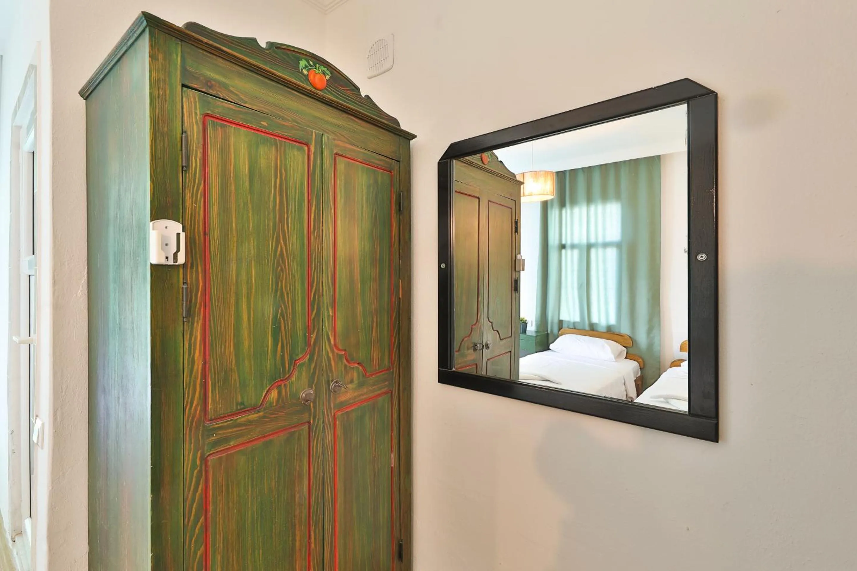 wardrobe, Bed in Bahar Pansiyon