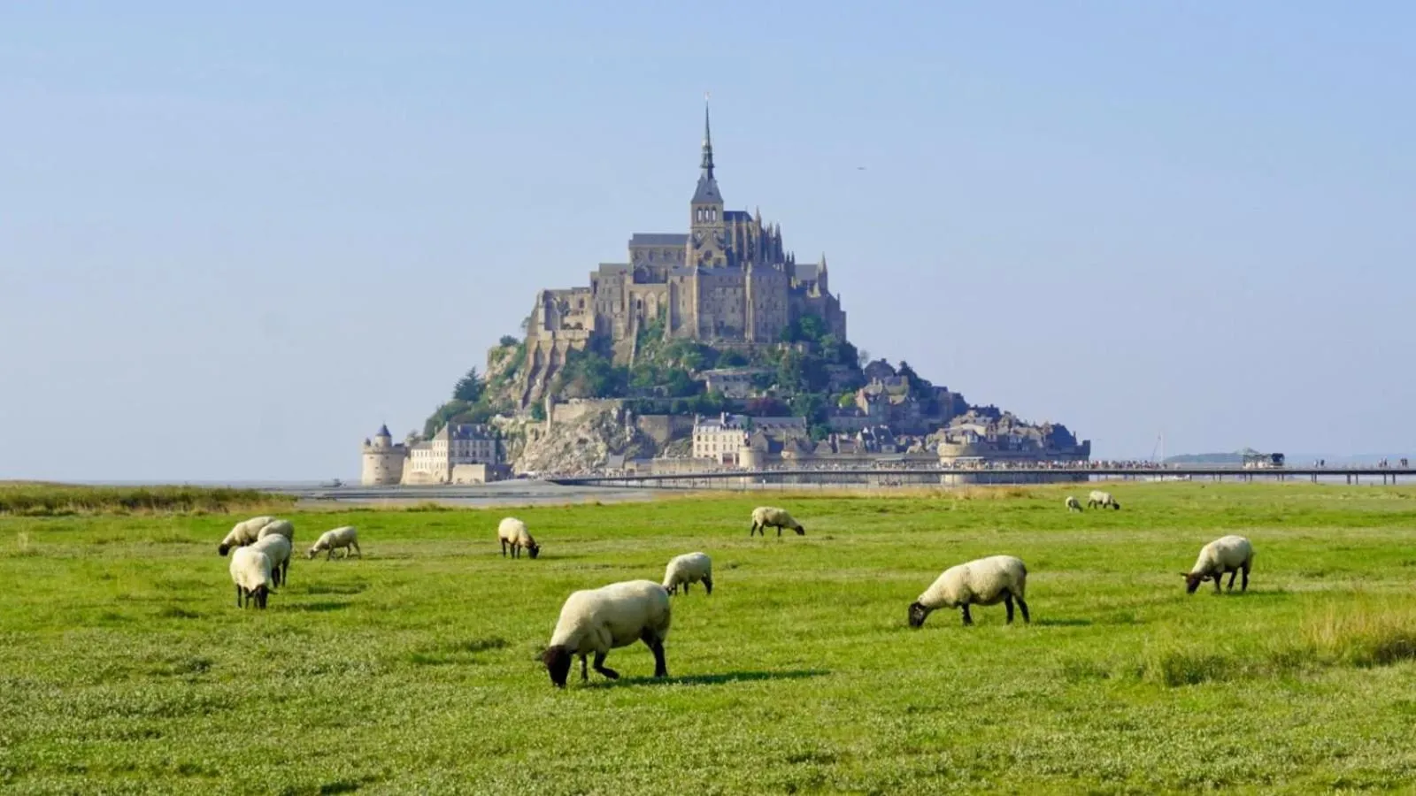 Nearby landmark in La Bastide du Moulin - Mont St Michel