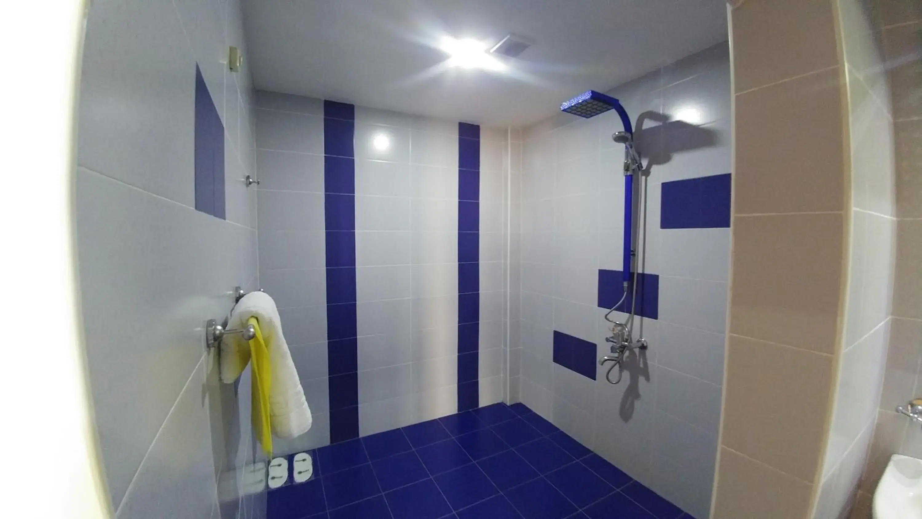 Deluxe Double Room with Balcony in Cross Health Spa Center Deluxe Double Room with Balcony in Cross Health Spa Center