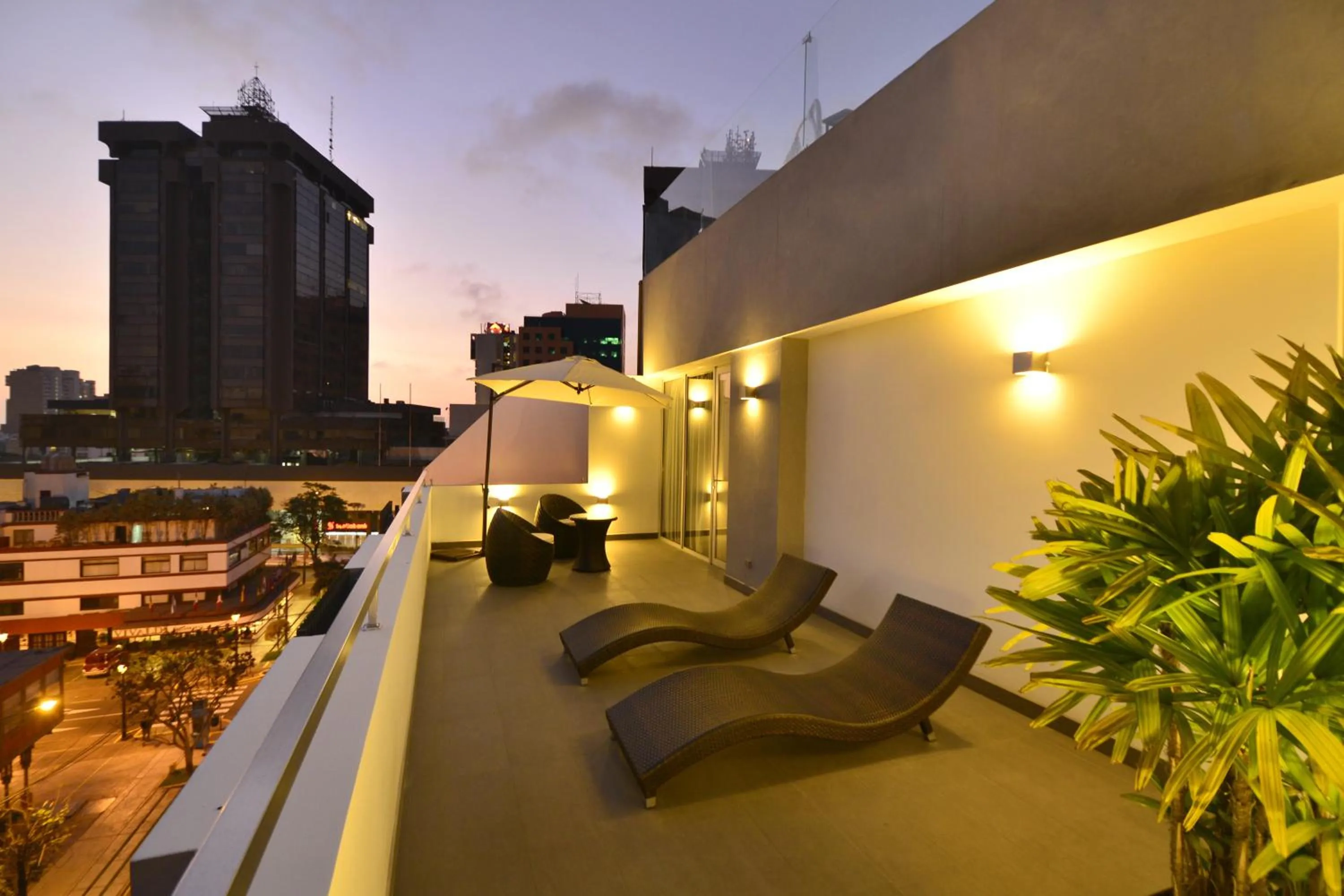 Senior Suite in Aku Hotels