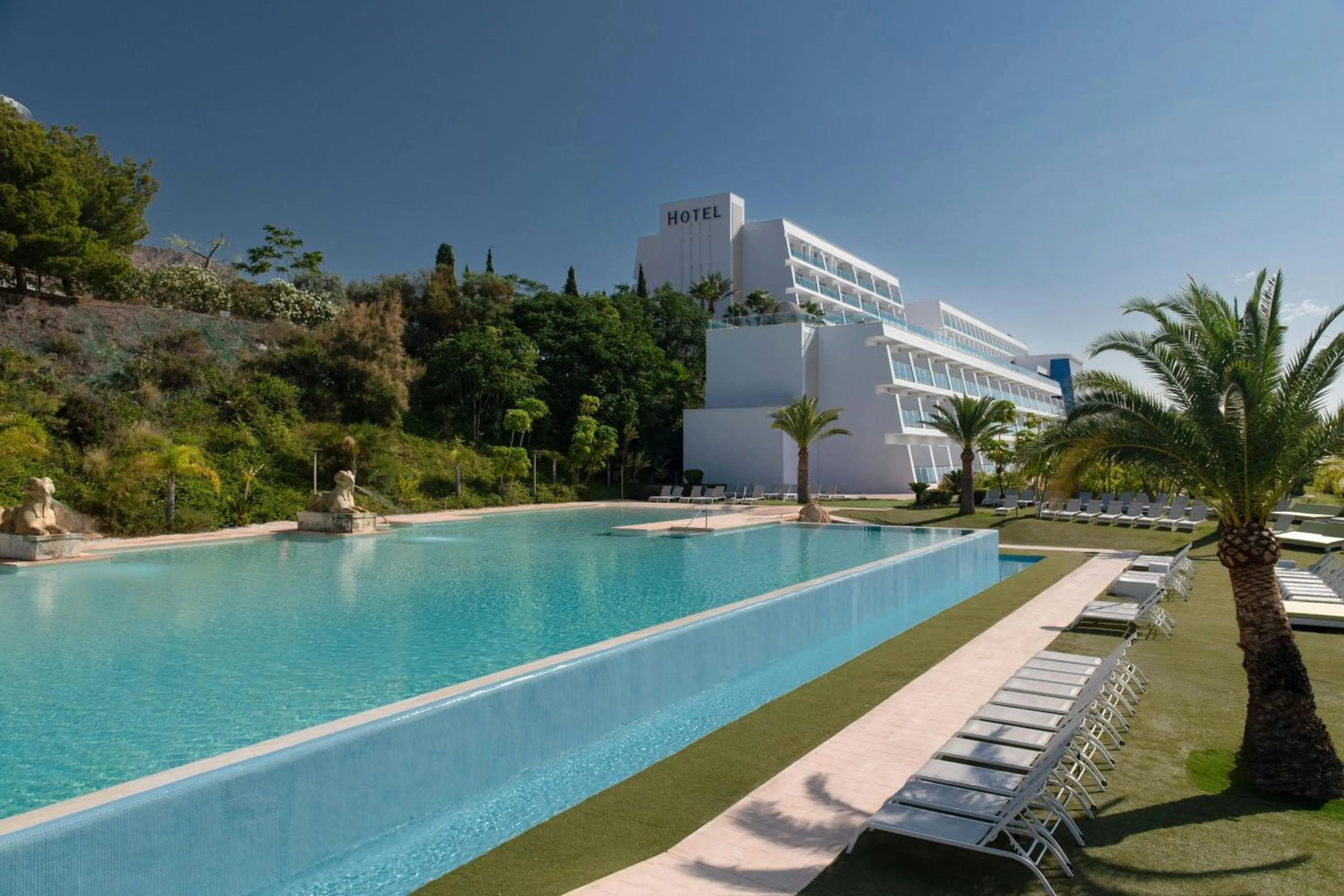 Swimming pool in Four Points by Sheraton Costa Blanca Villas
