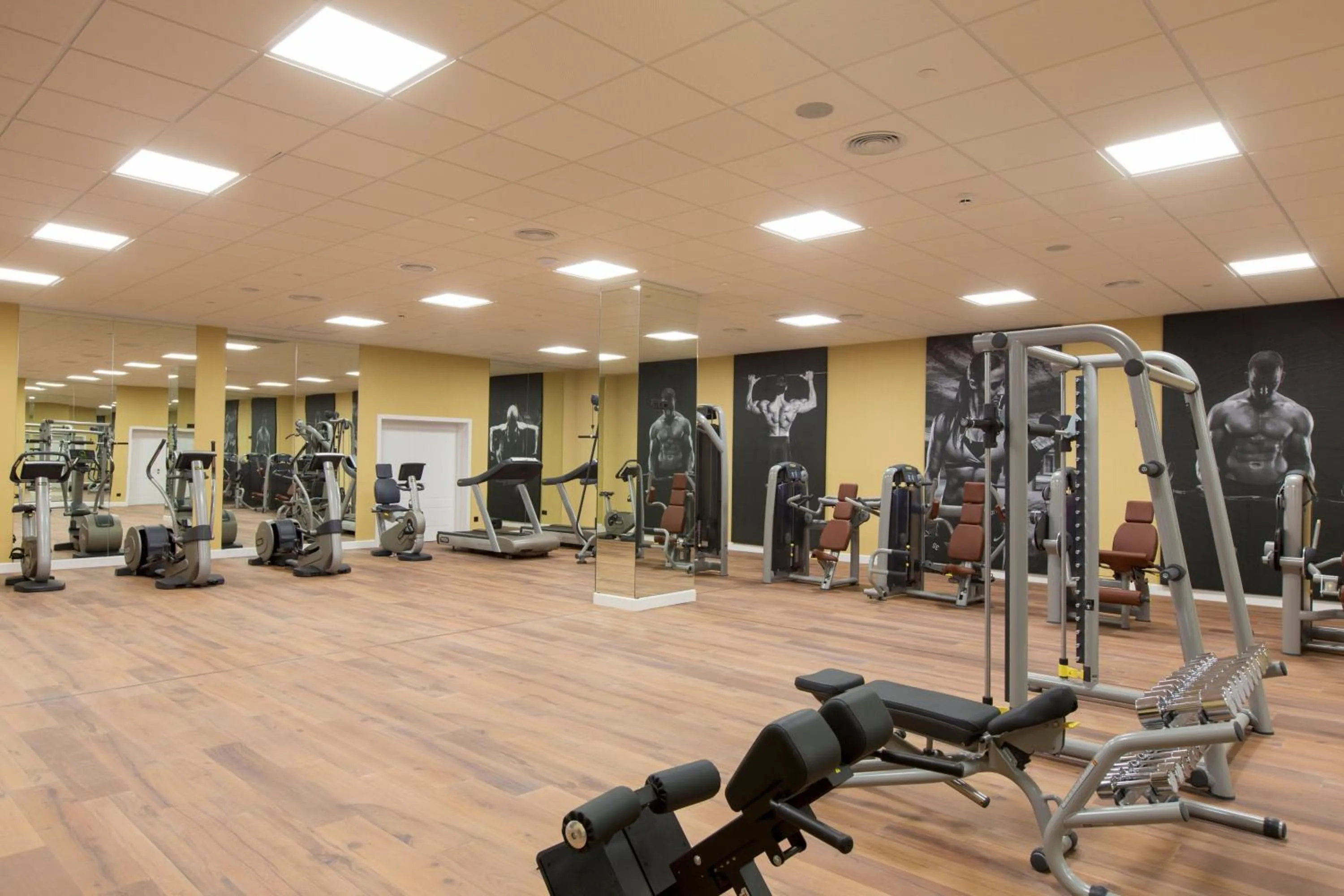 Fitness centre/facilities in Four Points by Sheraton Costa Blanca Villas