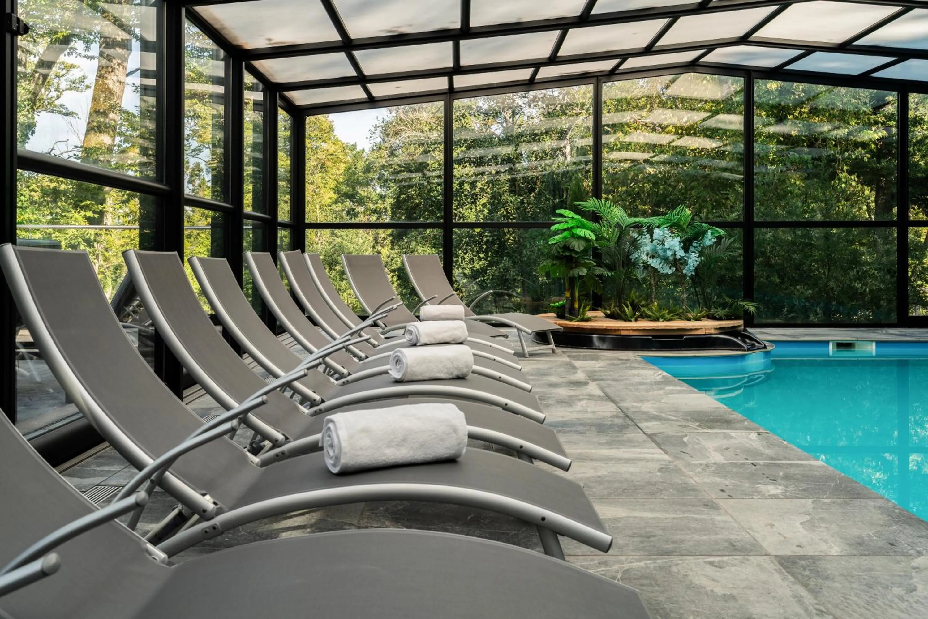 Swimming pool in Domaine de la Résidence - Hôtel, Spa & Restaurant