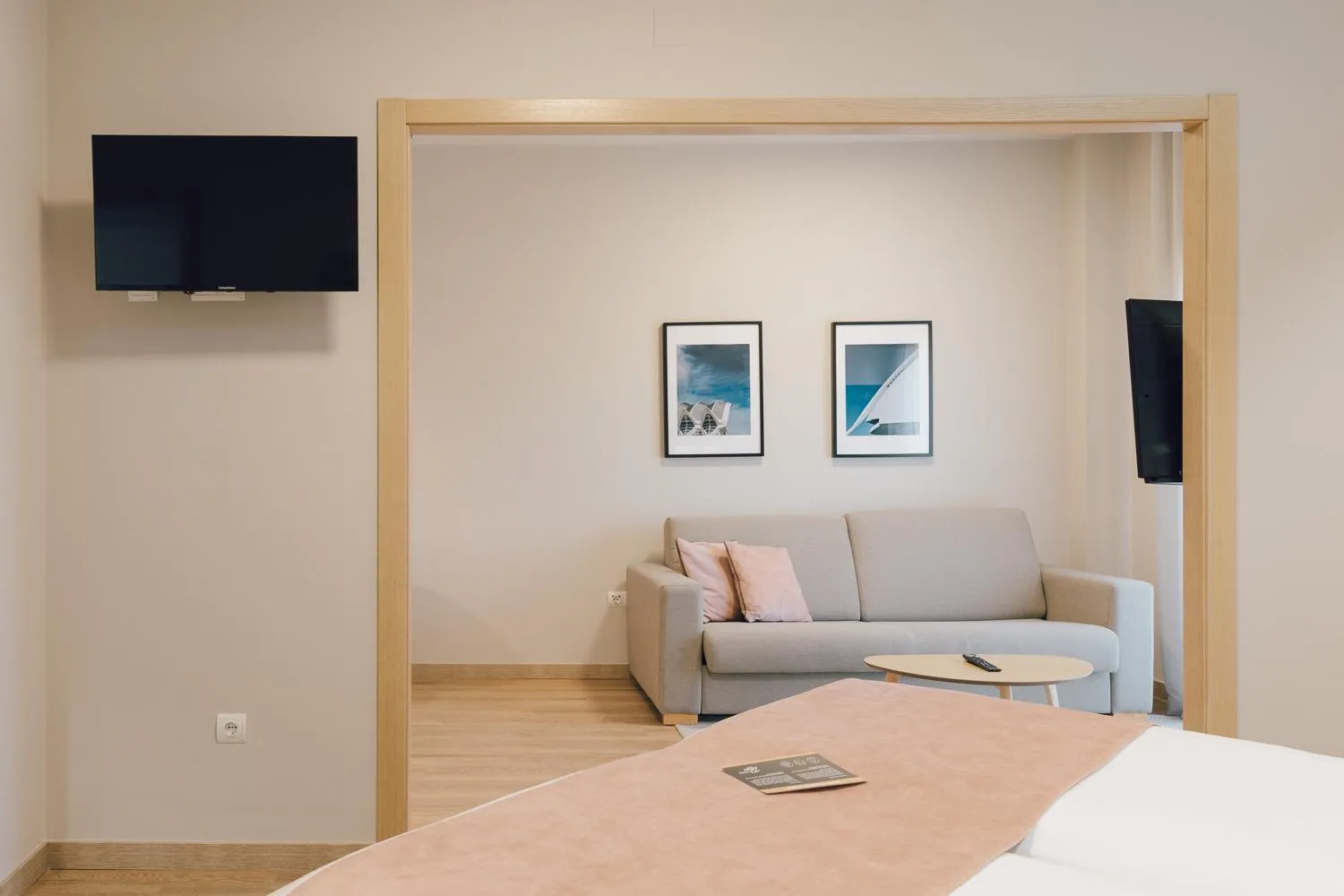 Bed in Palau Suites & Apartments