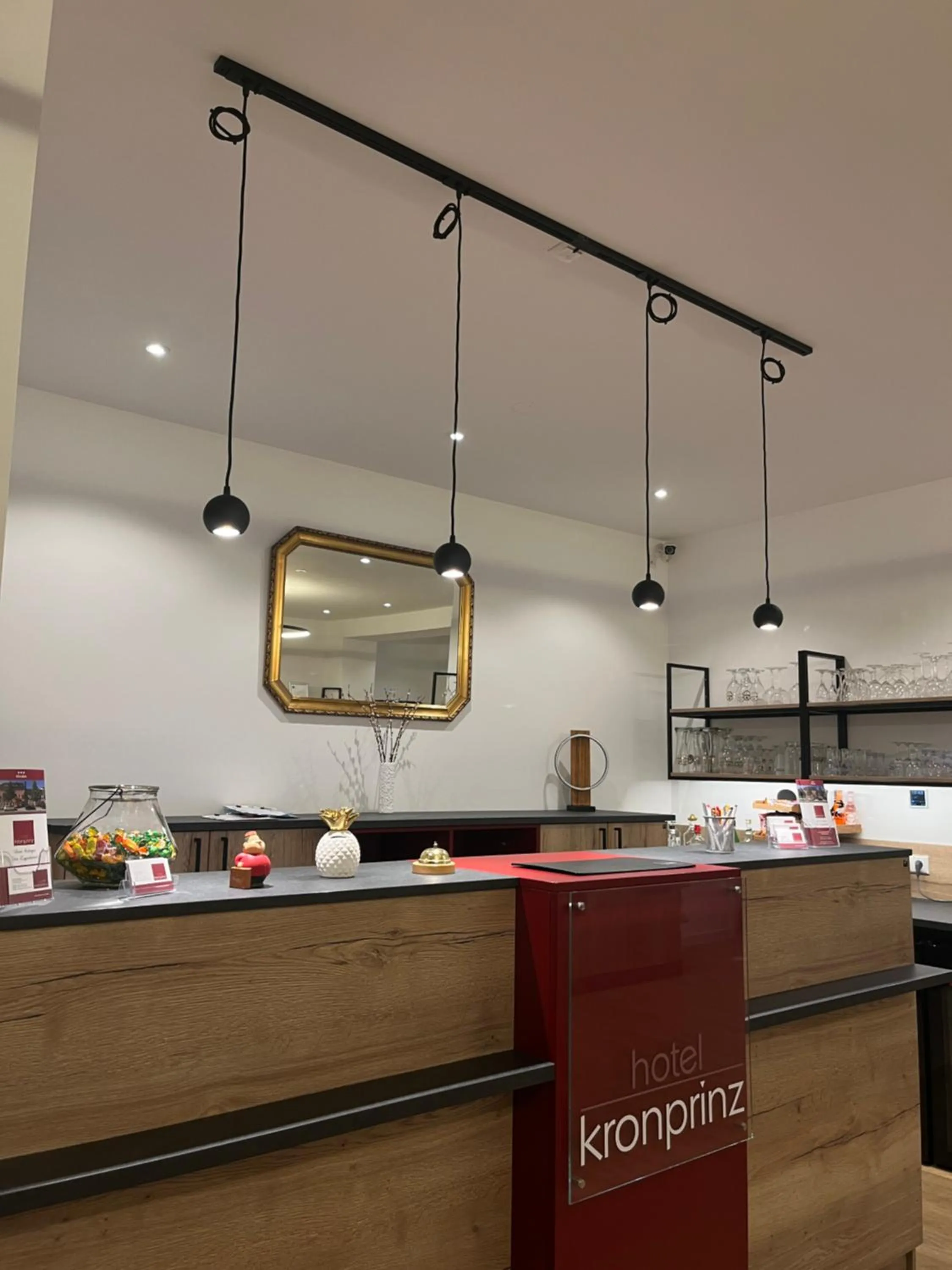 Lobby or reception in Hotel Kronprinz Garni