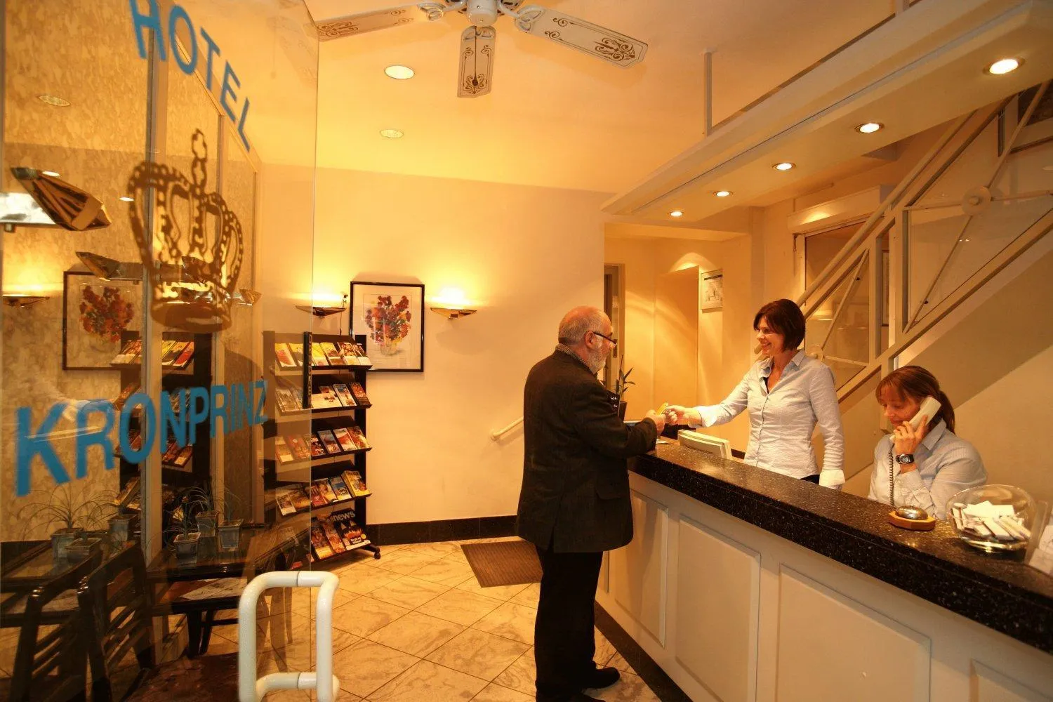 Lobby or reception in Hotel Kronprinz Garni