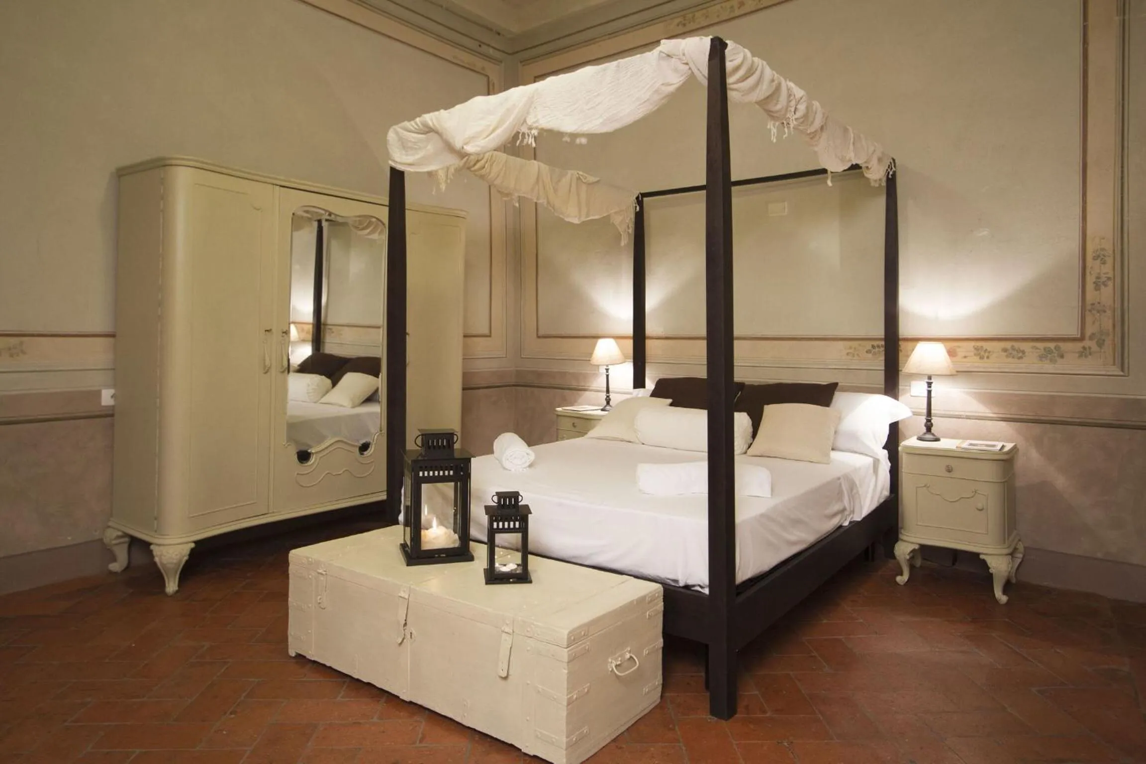 Bedroom in Cortona Suite