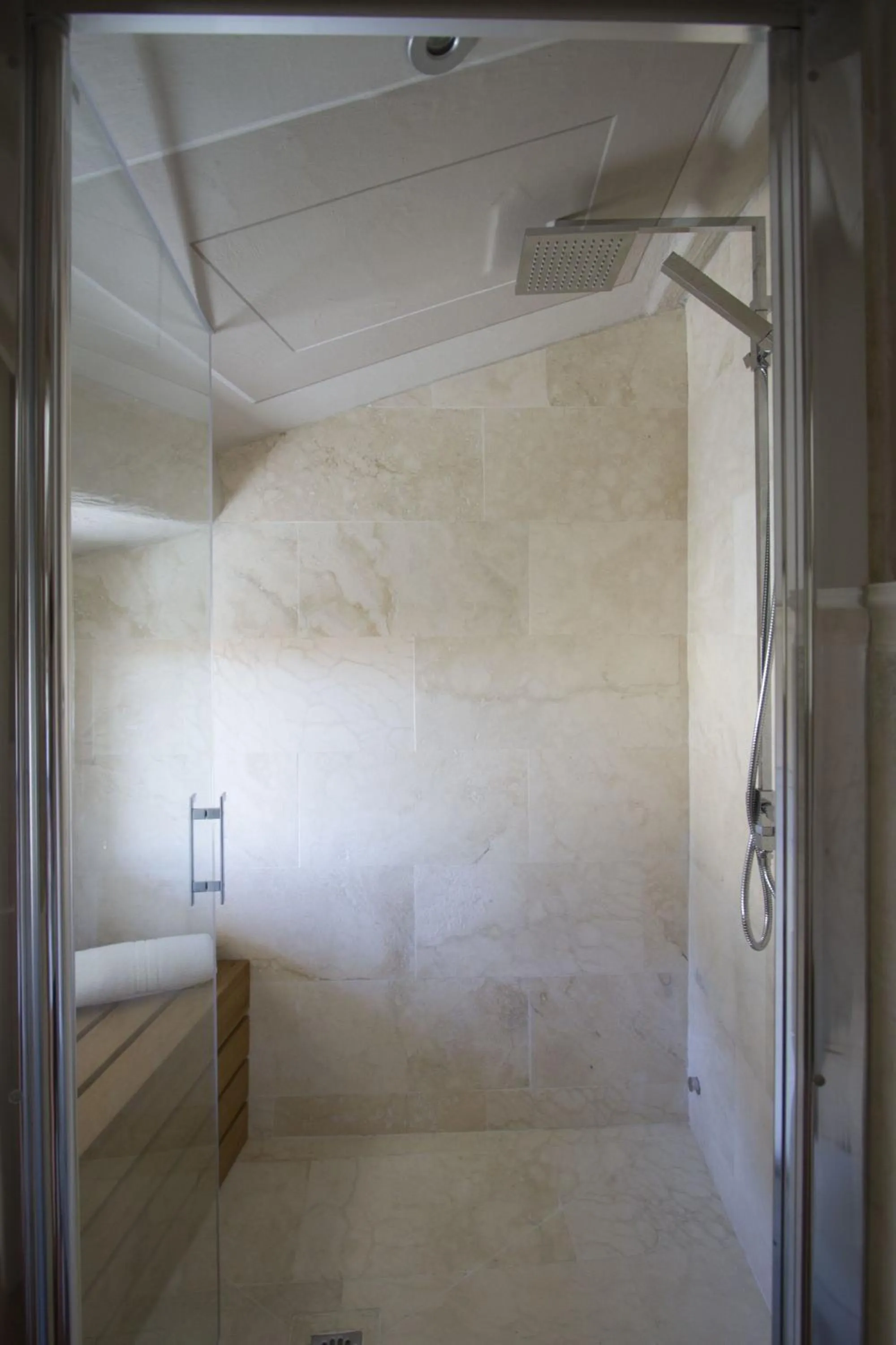 Bathroom in Cortona Suite