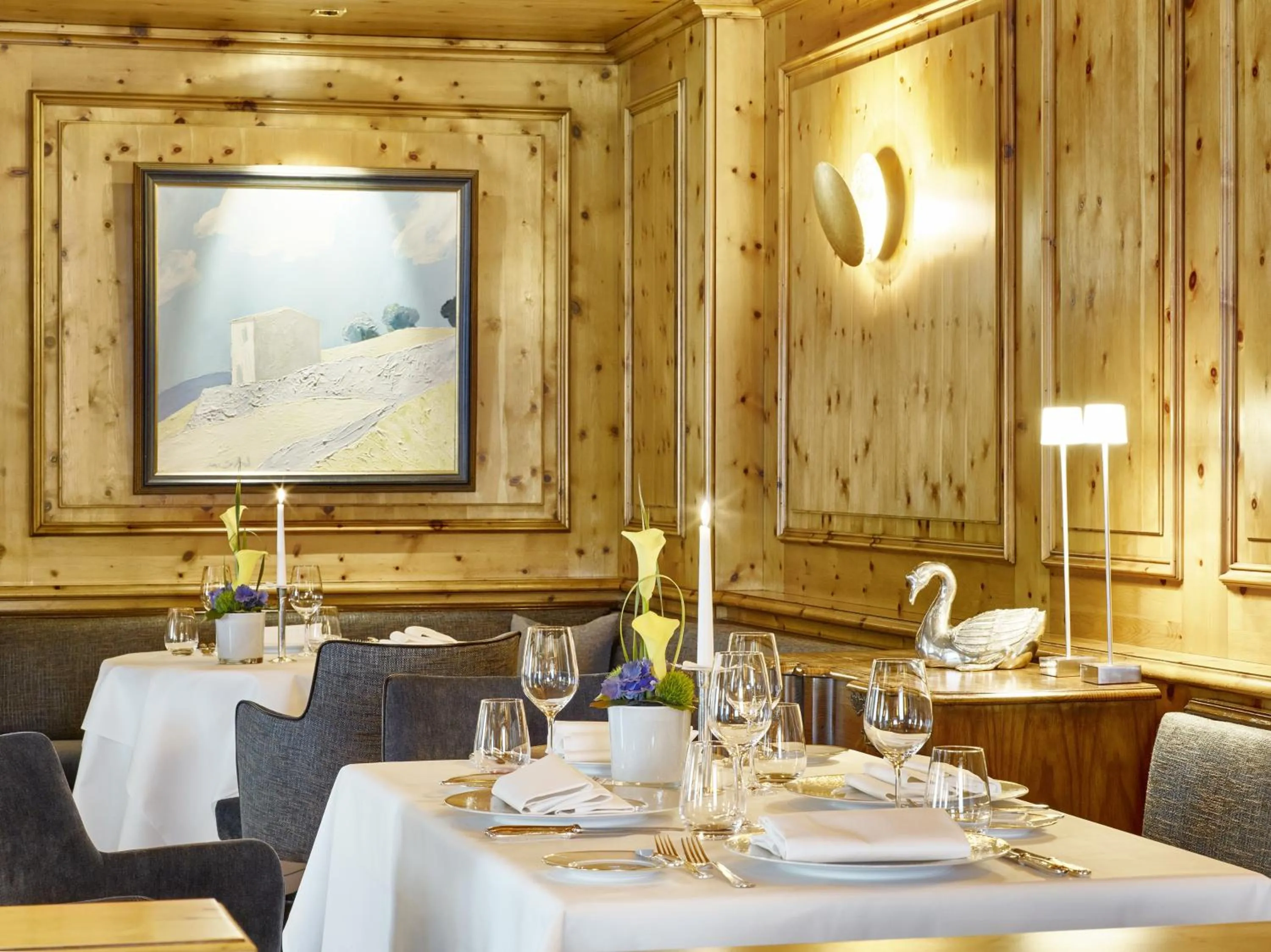 Restaurant/places to eat in Colombi Hotel