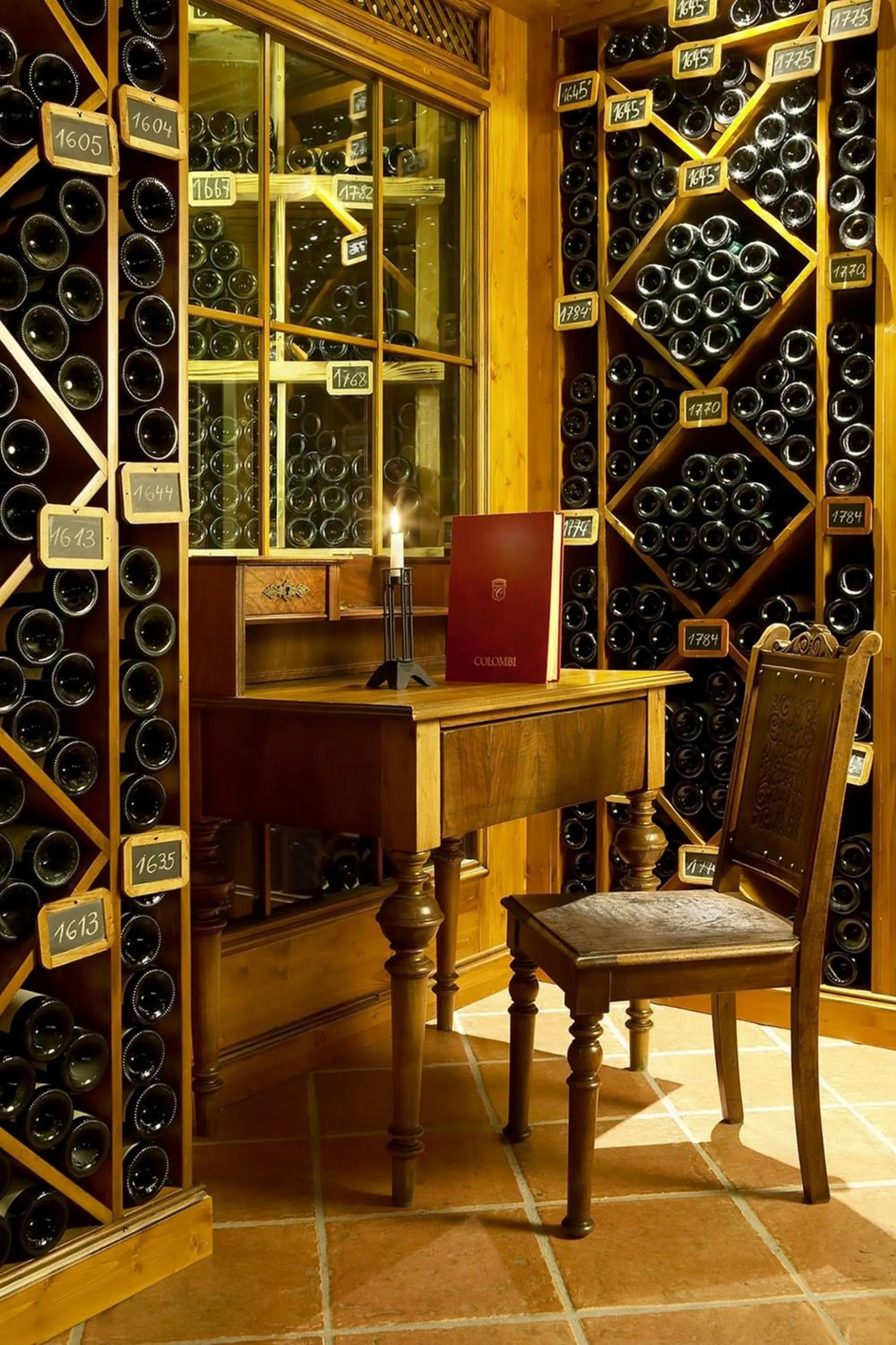 Area and facilities in Colombi Hotel