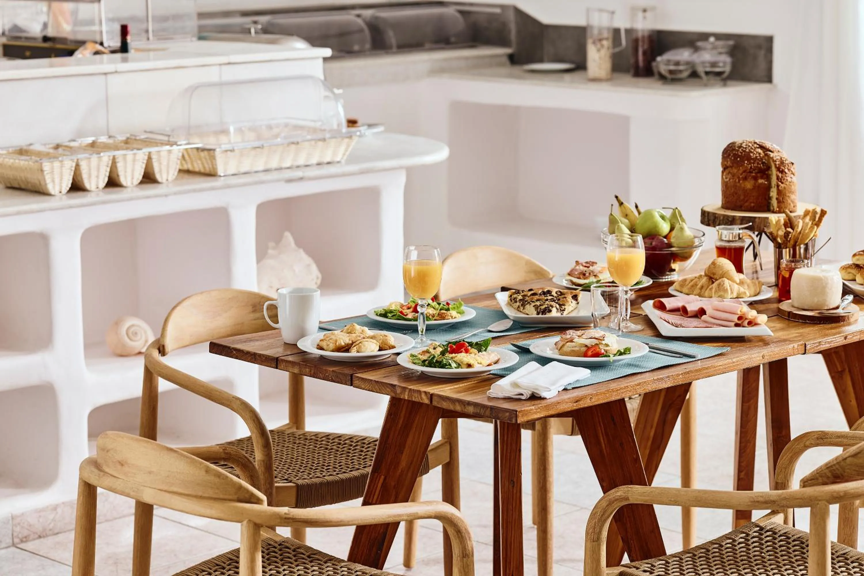 Breakfast in Capetan Giorgantas