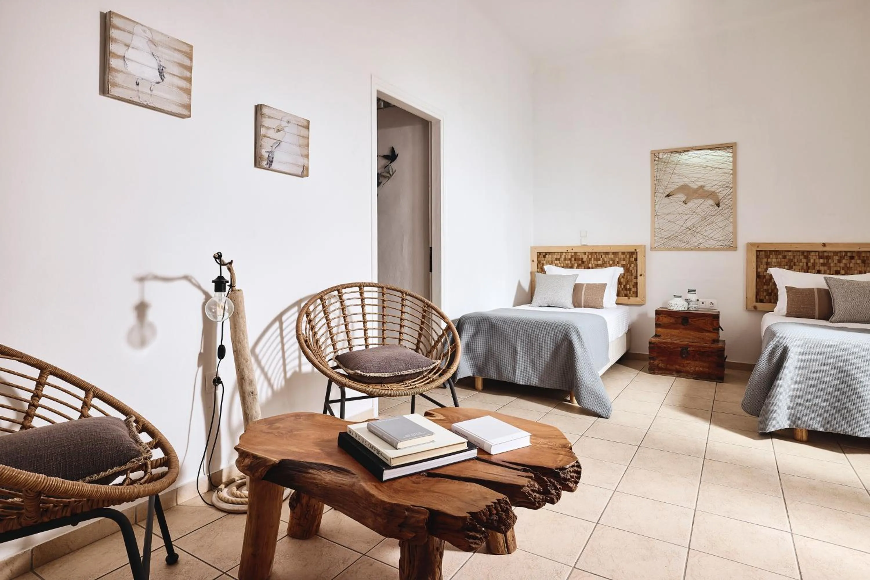 Photo of the whole room, Bed in Capetan Giorgantas