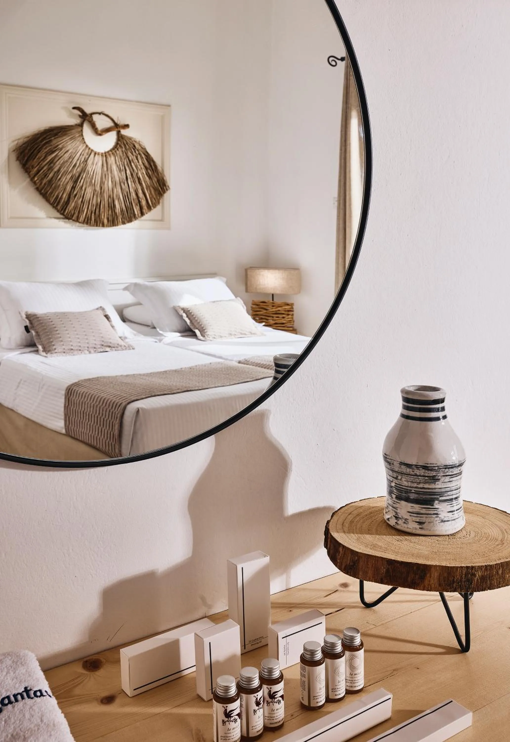 Decorative detail, Bed in Capetan Giorgantas