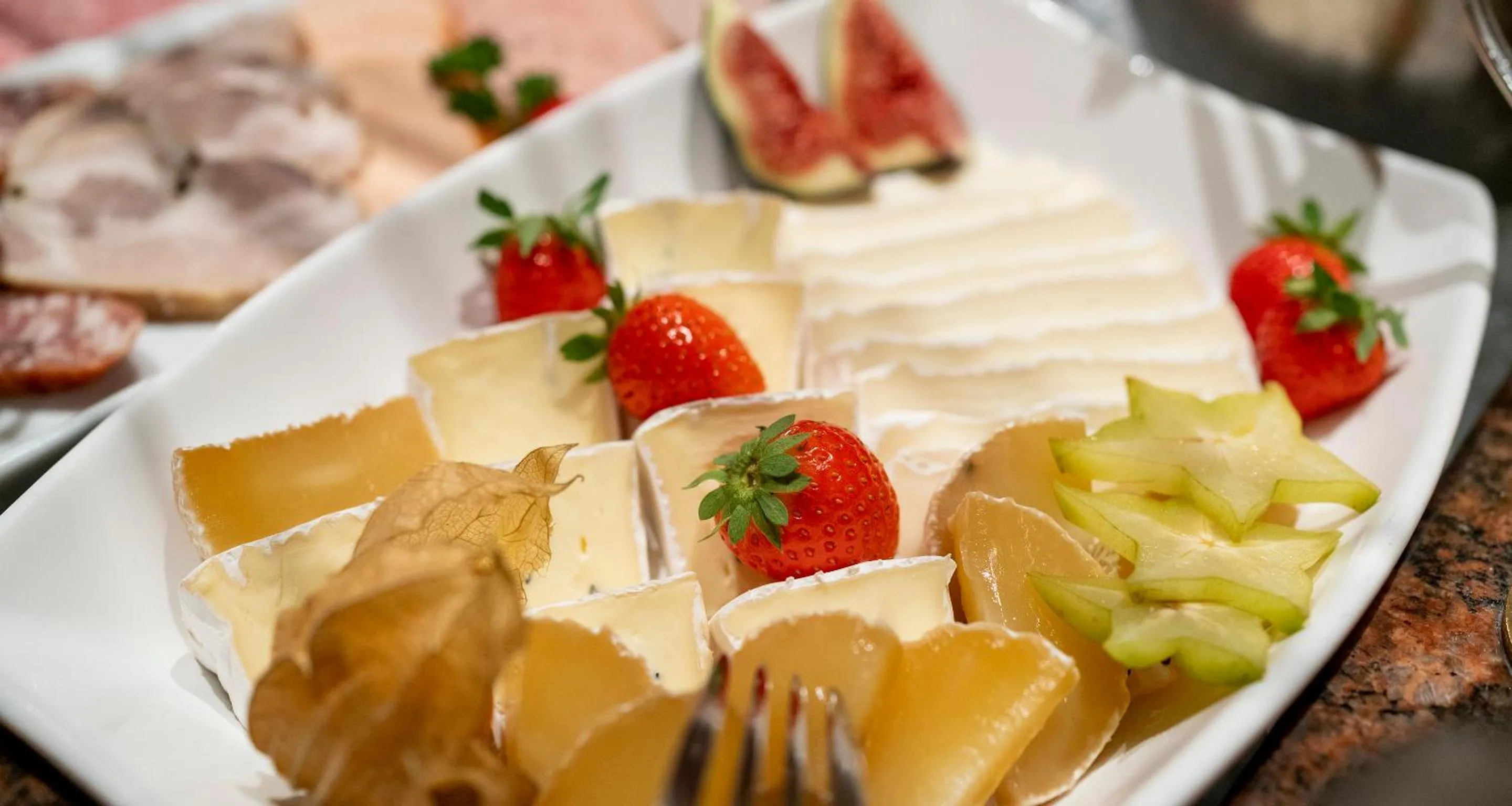 Breakfast in AMBER HOTEL Chemnitz Park