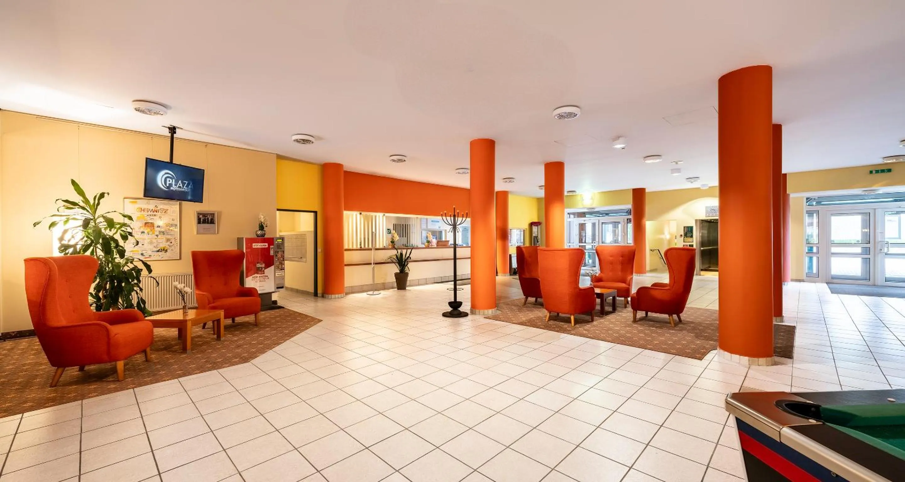 Lobby or reception in AMBER HOTEL Chemnitz Park