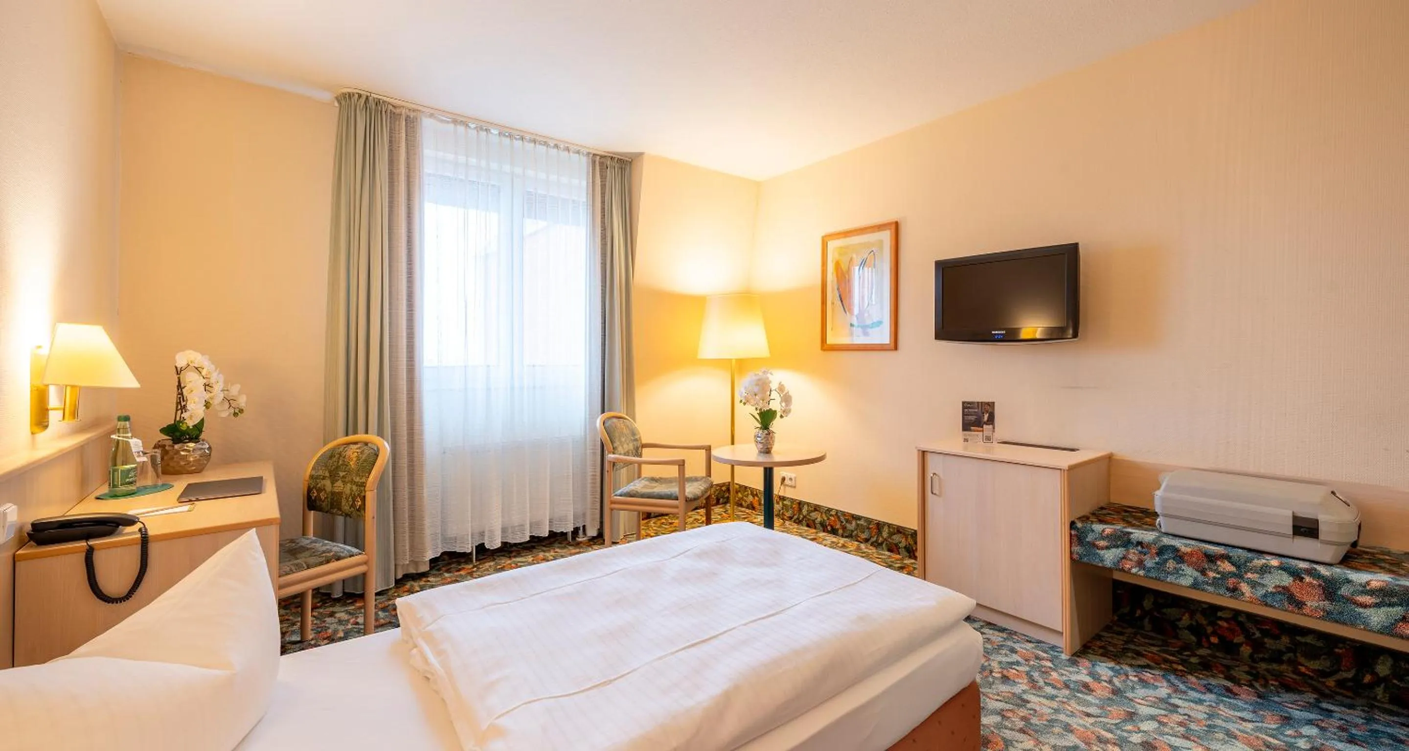 Photo of the whole room, Bed in AMBER HOTEL Chemnitz Park