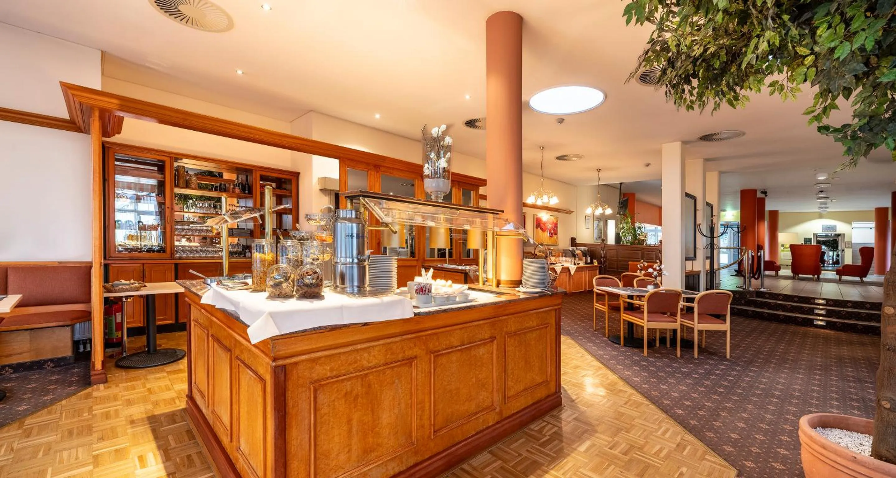 Buffet breakfast in AMBER HOTEL Chemnitz Park