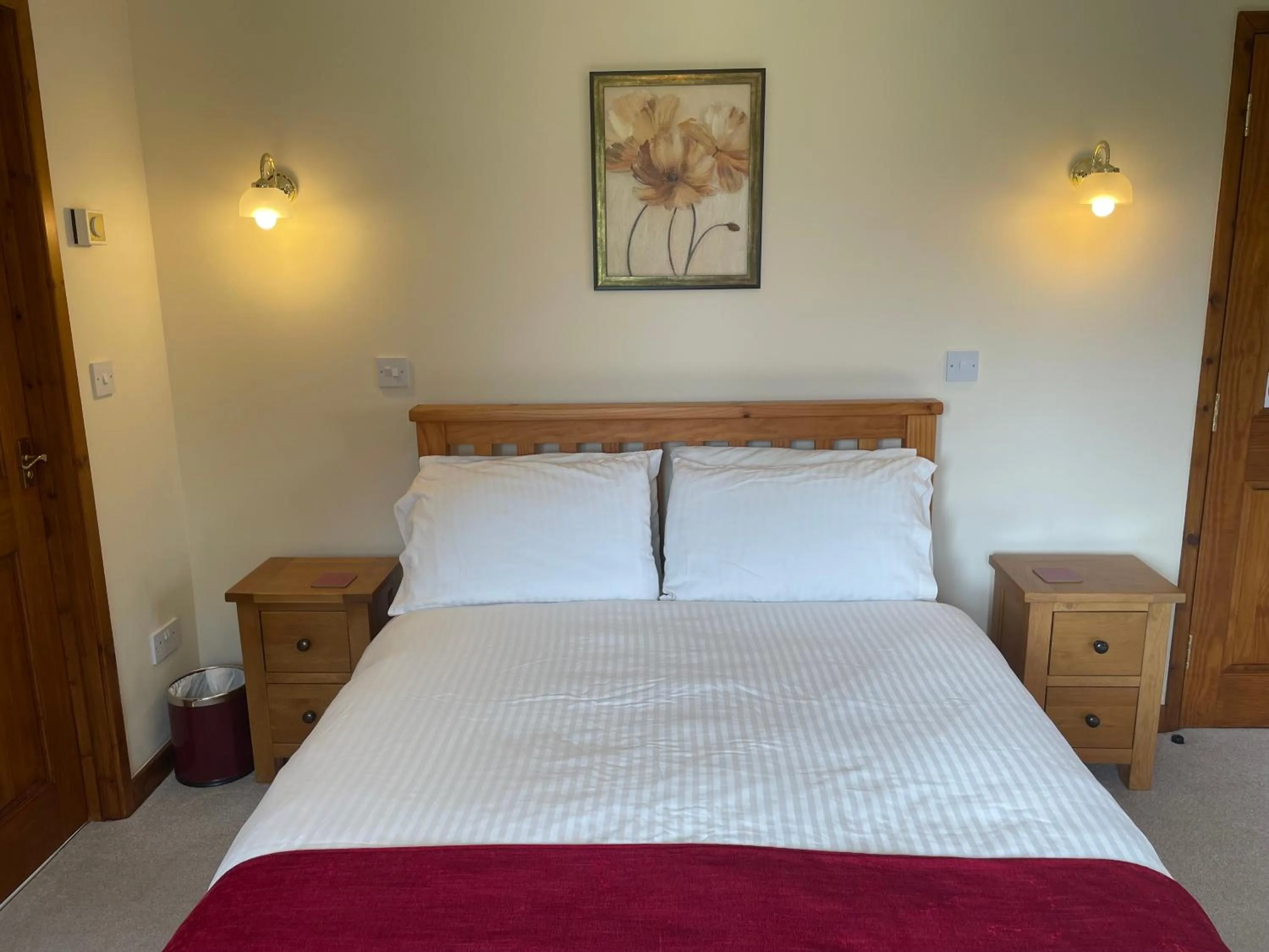 Bed in Sunset House Bed and Breakfast