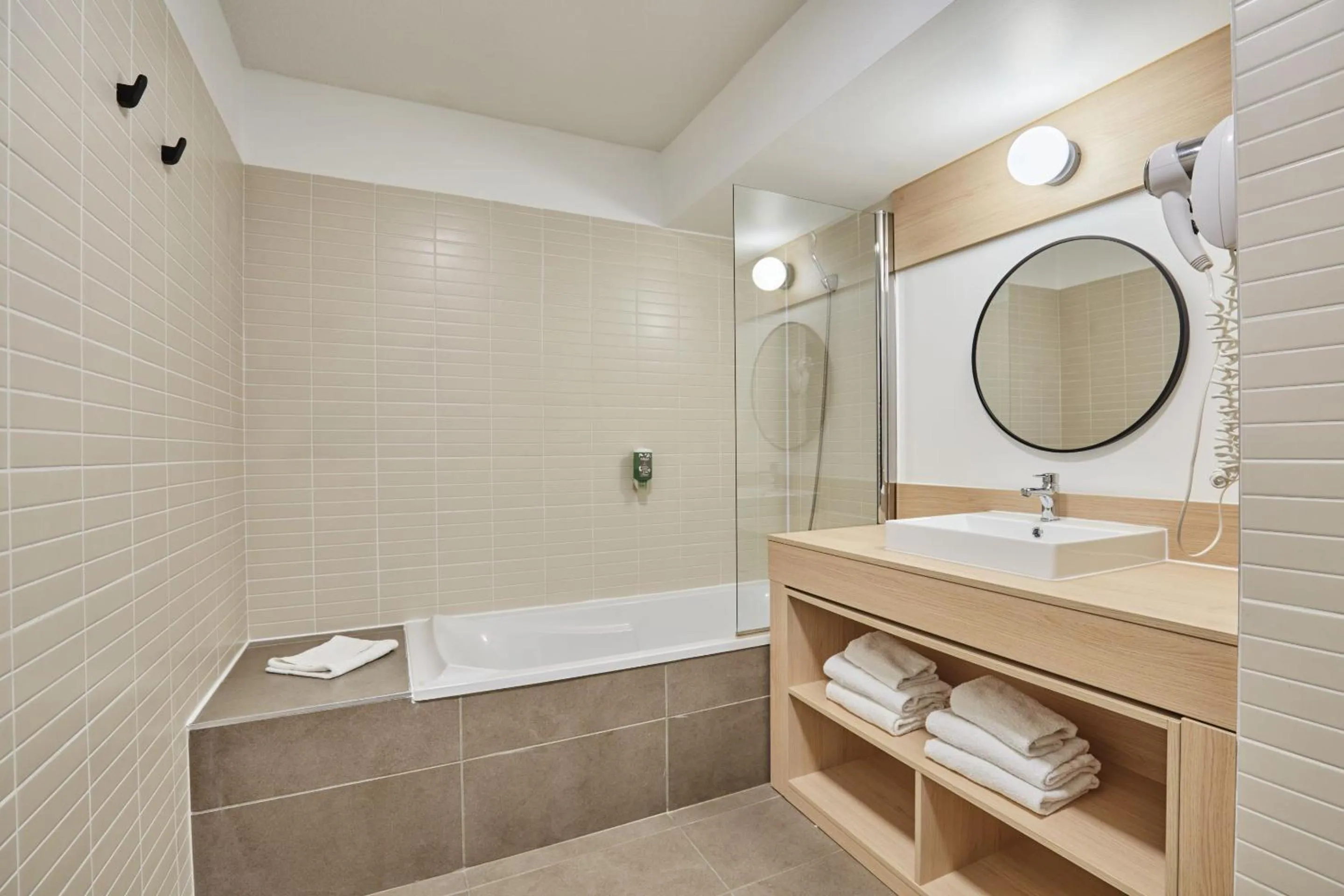 Bathroom in Appart'hôtel Odalys City - Lyon Centre Confluence