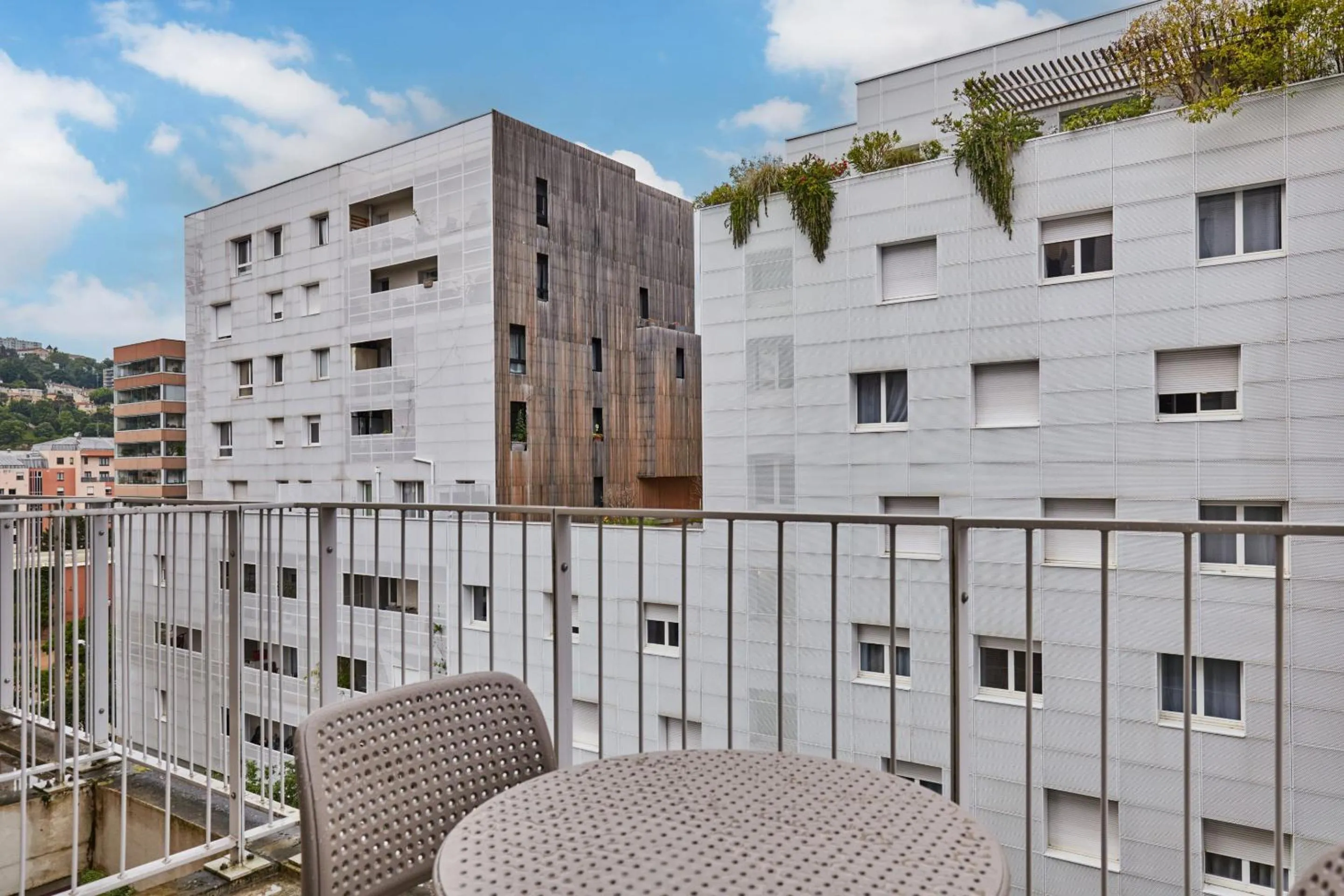 Balcony/Terrace in Appart'hôtel Odalys City - Lyon Centre Confluence