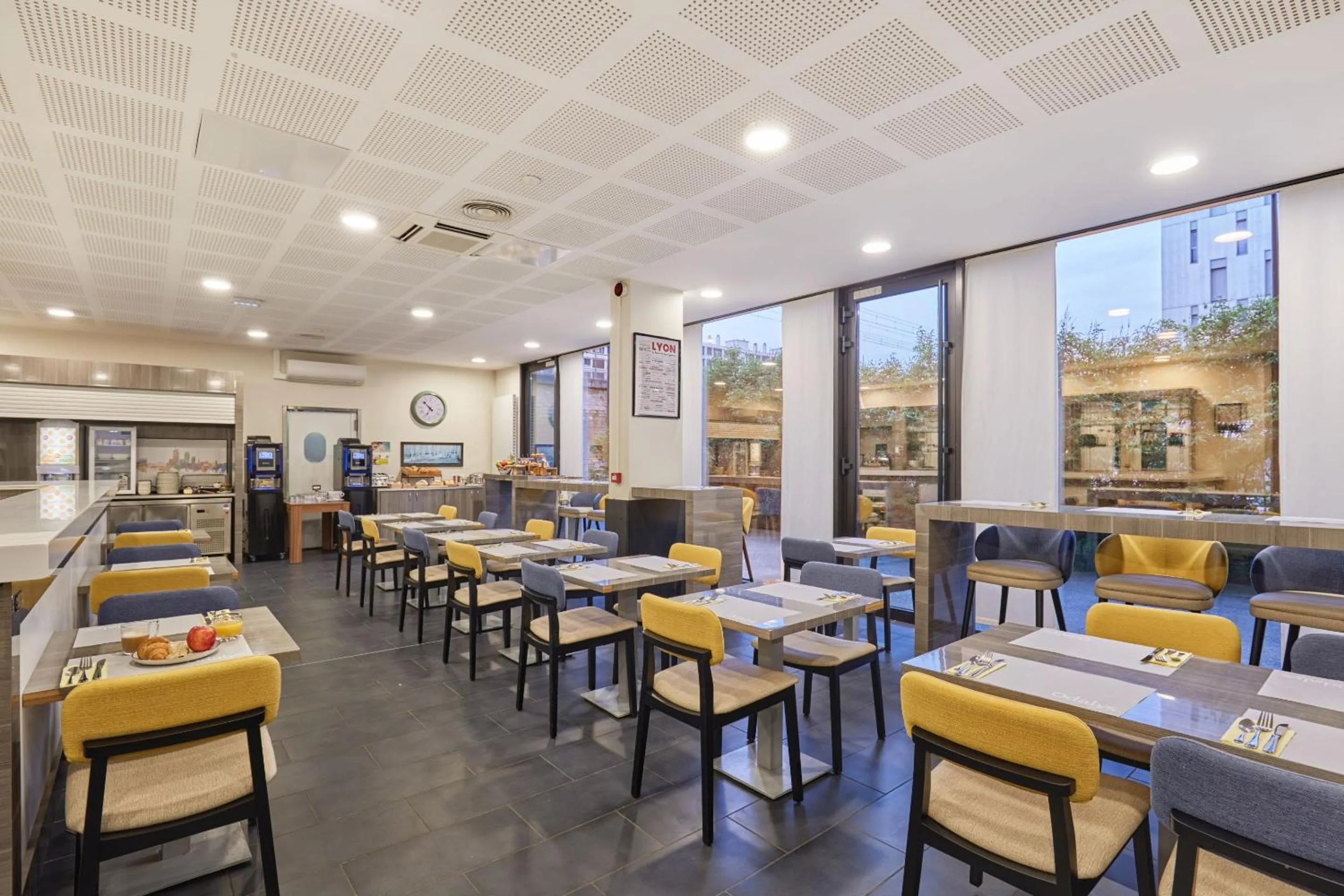 Seating area in Appart'hôtel Odalys City - Lyon Centre Confluence