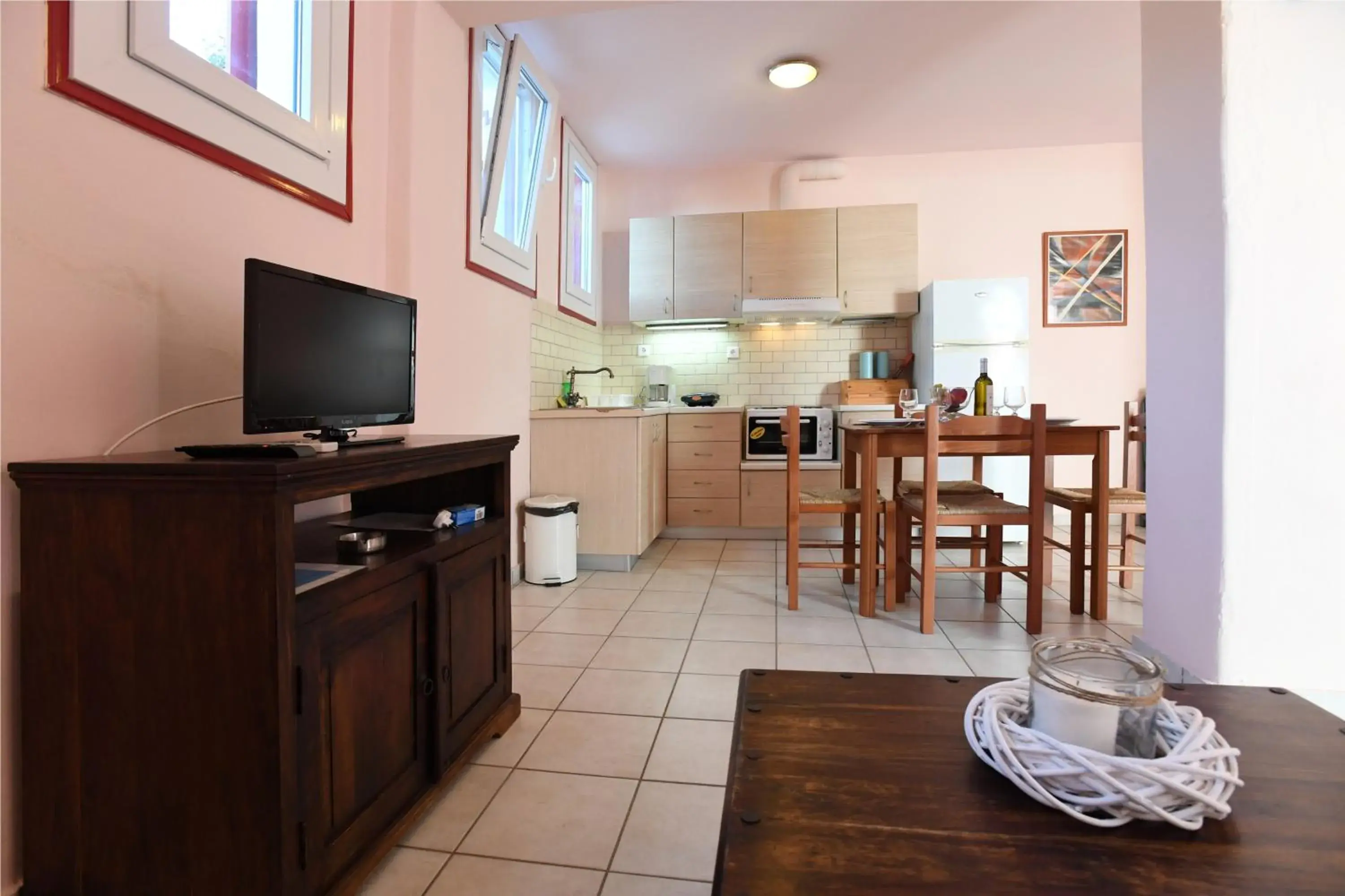 One-Bedroom Apartment Semi Basement in Glafki Stay Flow Glow One-Bedroom Apartment Semi Basement in Glafki Stay Flow Glow