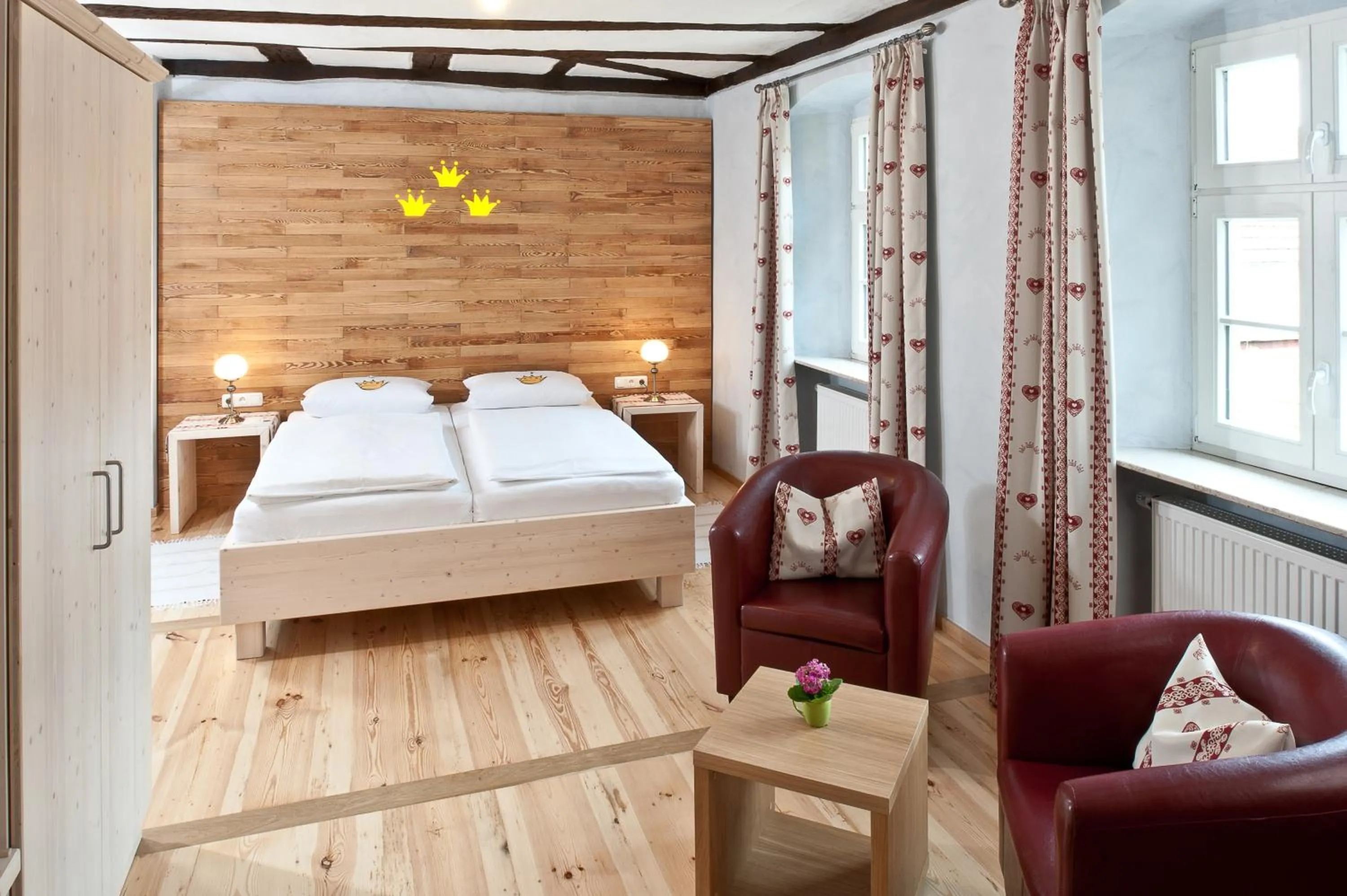 Photo of the whole room, Bed in Hotel & Brauereigasthof Drei Kronen