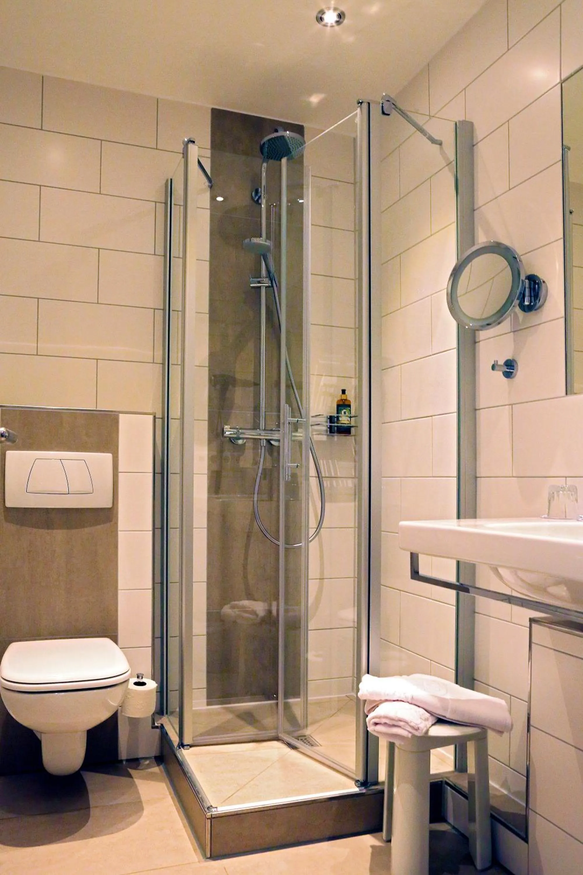 Bathroom in Hotel & Brauereigasthof Drei Kronen