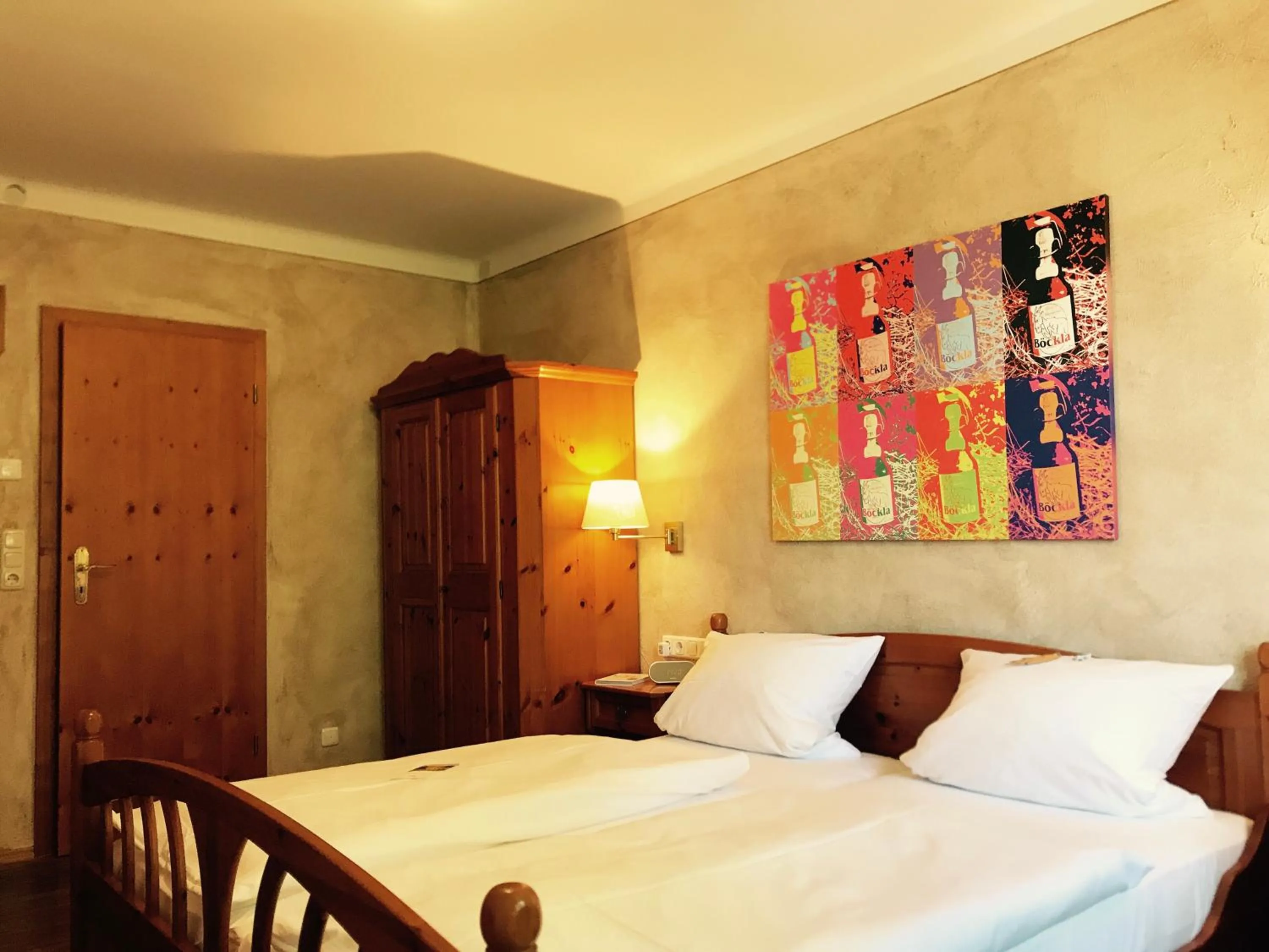 Photo of the whole room, Bed in Hotel & Brauereigasthof Drei Kronen